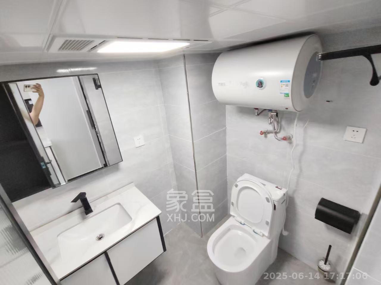 万润时光里  1室1厅1卫   2500.00元/月室内图