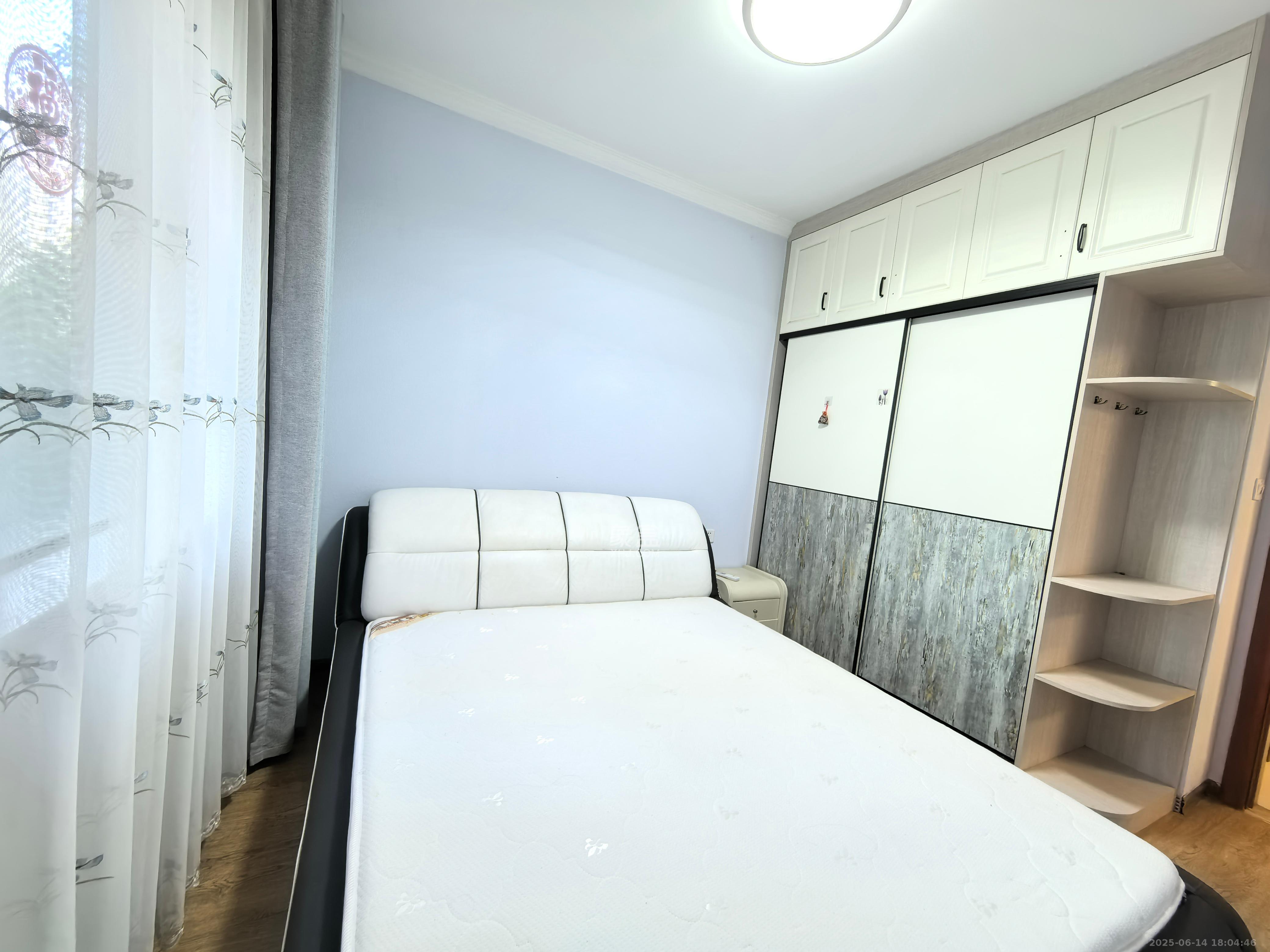 江山帝景哈佛  4室2厅1卫    2400.0元/月 江山帝景哈佛  4室2厅1卫    2400.0元/月室内图