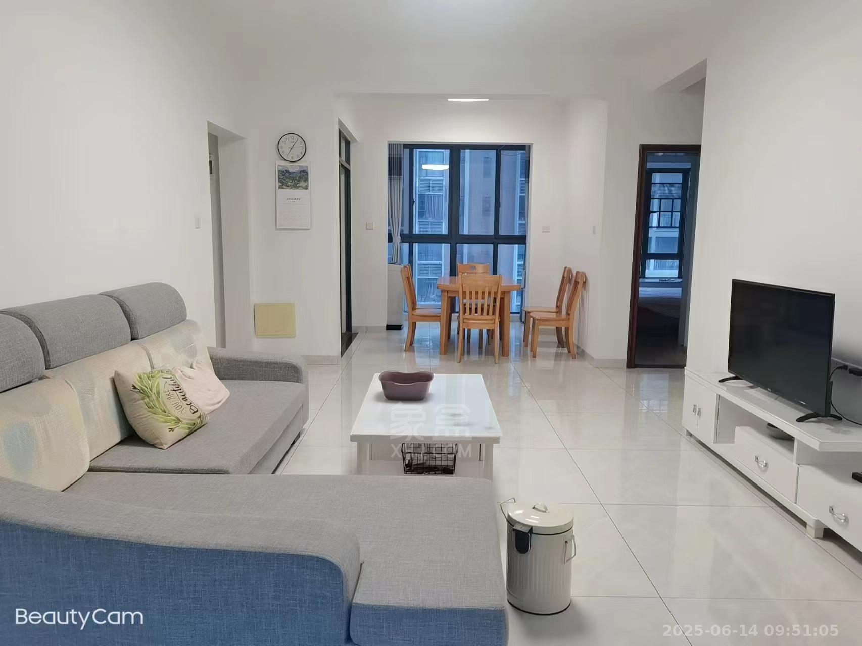 庐山春天早安华晨 2室2厅1卫 1700.0元/月 庐山春天早安华晨 2室2厅1卫 1700.0元/月室内图