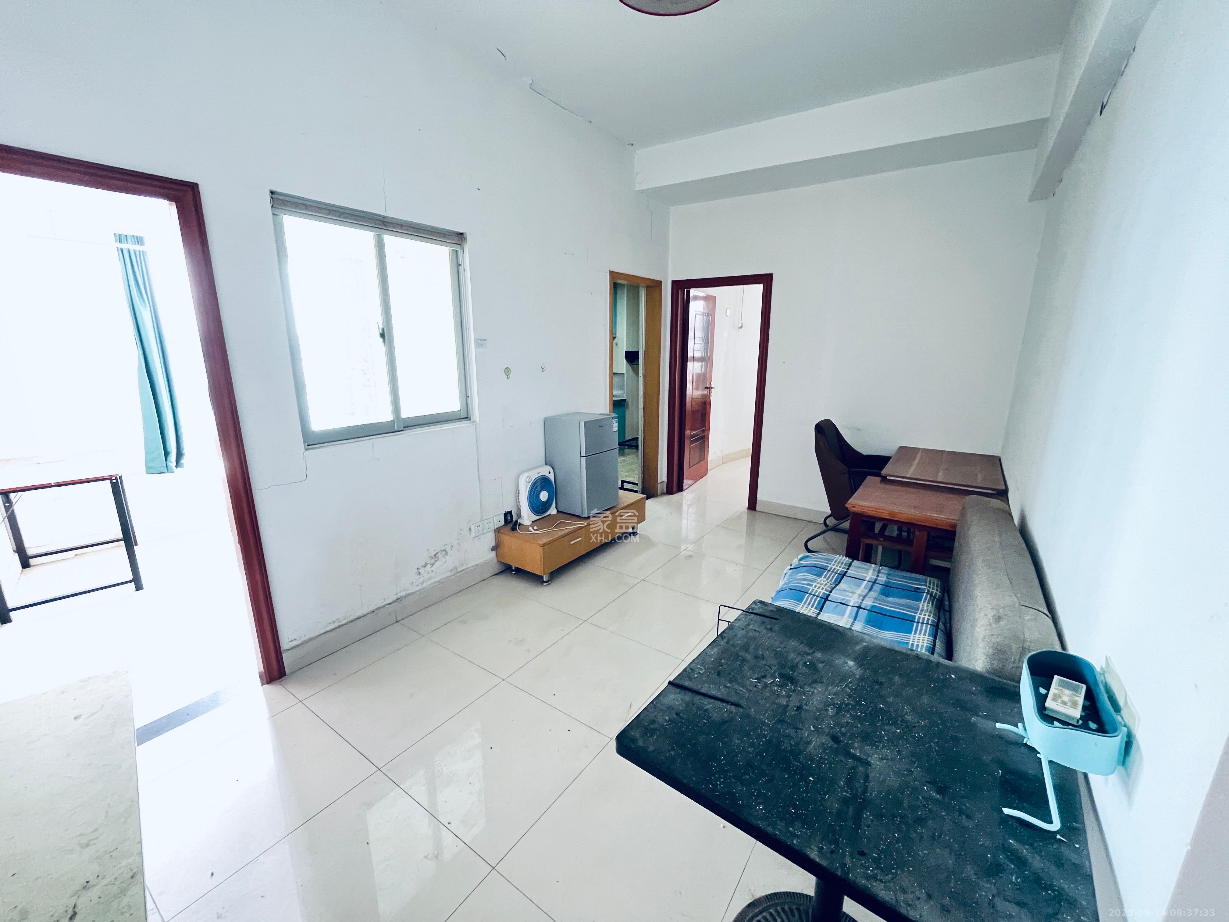 香槟小镇(香槟花苑) 1室1厅1卫 1400.0元/月 香槟小镇(香槟花苑) 1室1厅1卫 1400.0元/月室内图