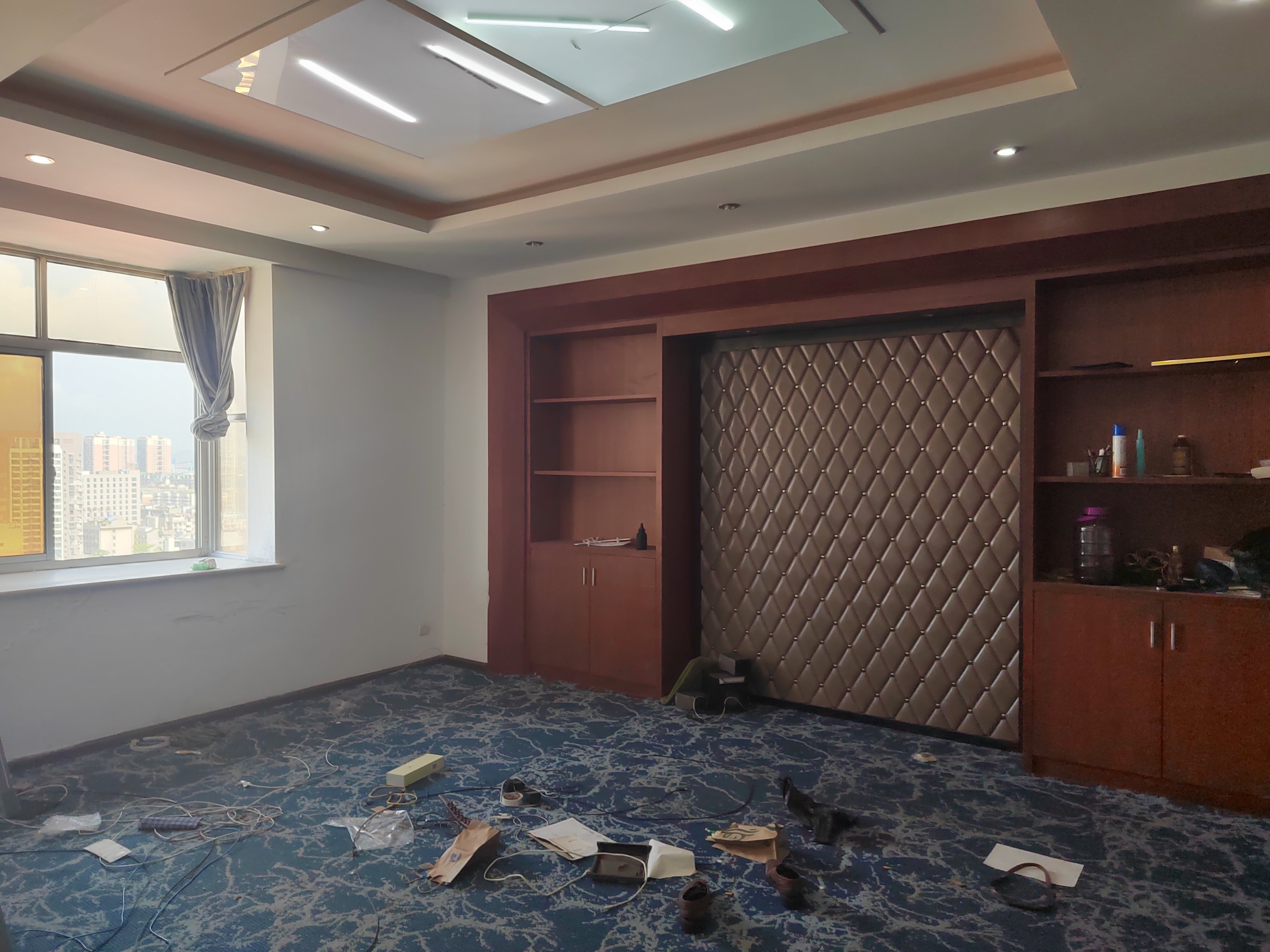 鹏泰国际 4室2厅1卫 3680.0元/月 鹏泰国际 4室2厅1卫 3680.0元/月室内图