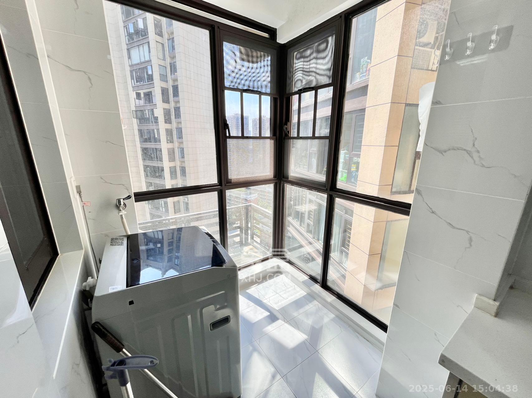 中国铁建梅溪青秀三期  3室2厅2卫   3200.00元/月室内图