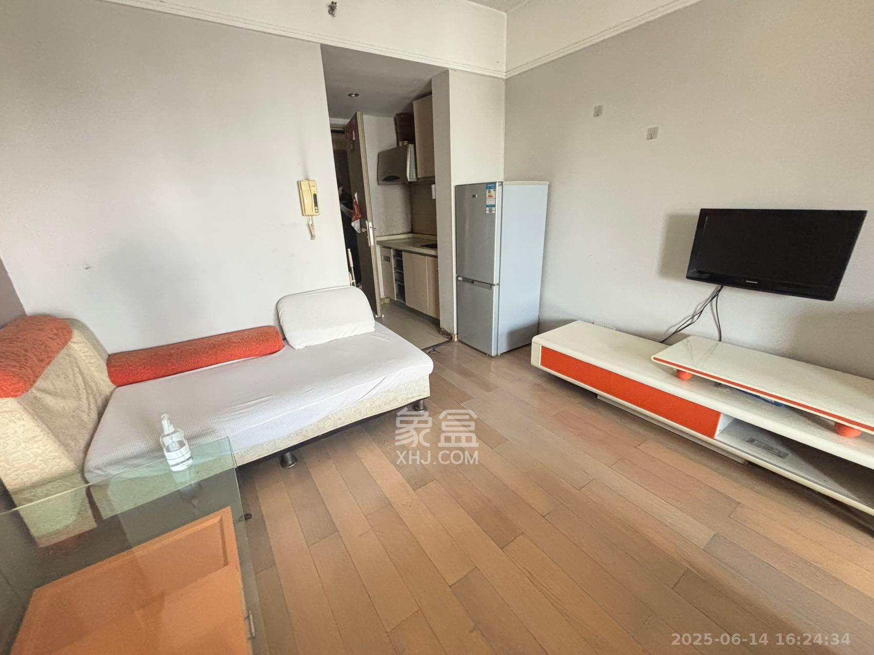 万科金色家园 1室1厅1卫 1100.0元/月 万科金色家园 1室1厅1卫 1100.0元/月室内图