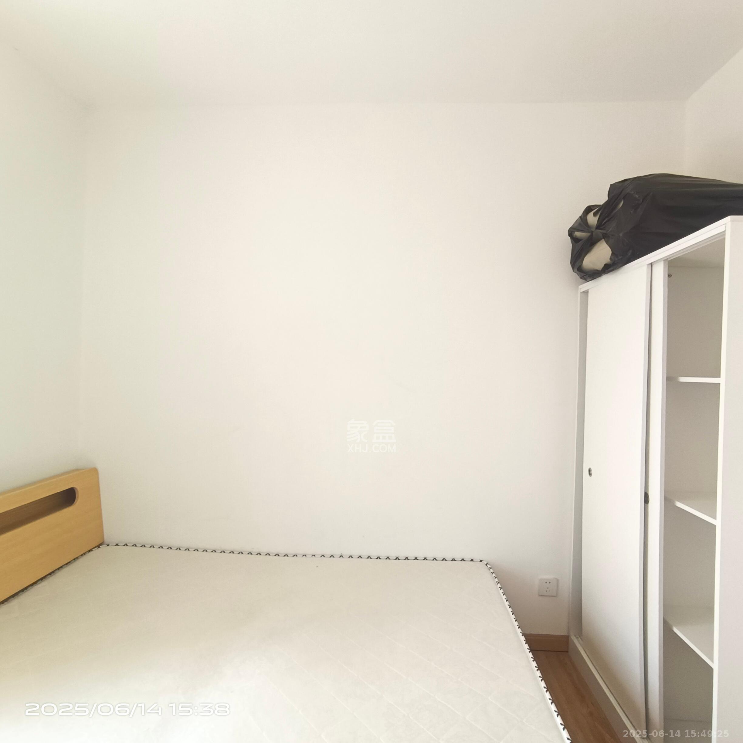 凯富南方鑫城 2室2厅1卫 2200.0元/月 凯富南方鑫城 2室2厅1卫 2200.0元/月室内图