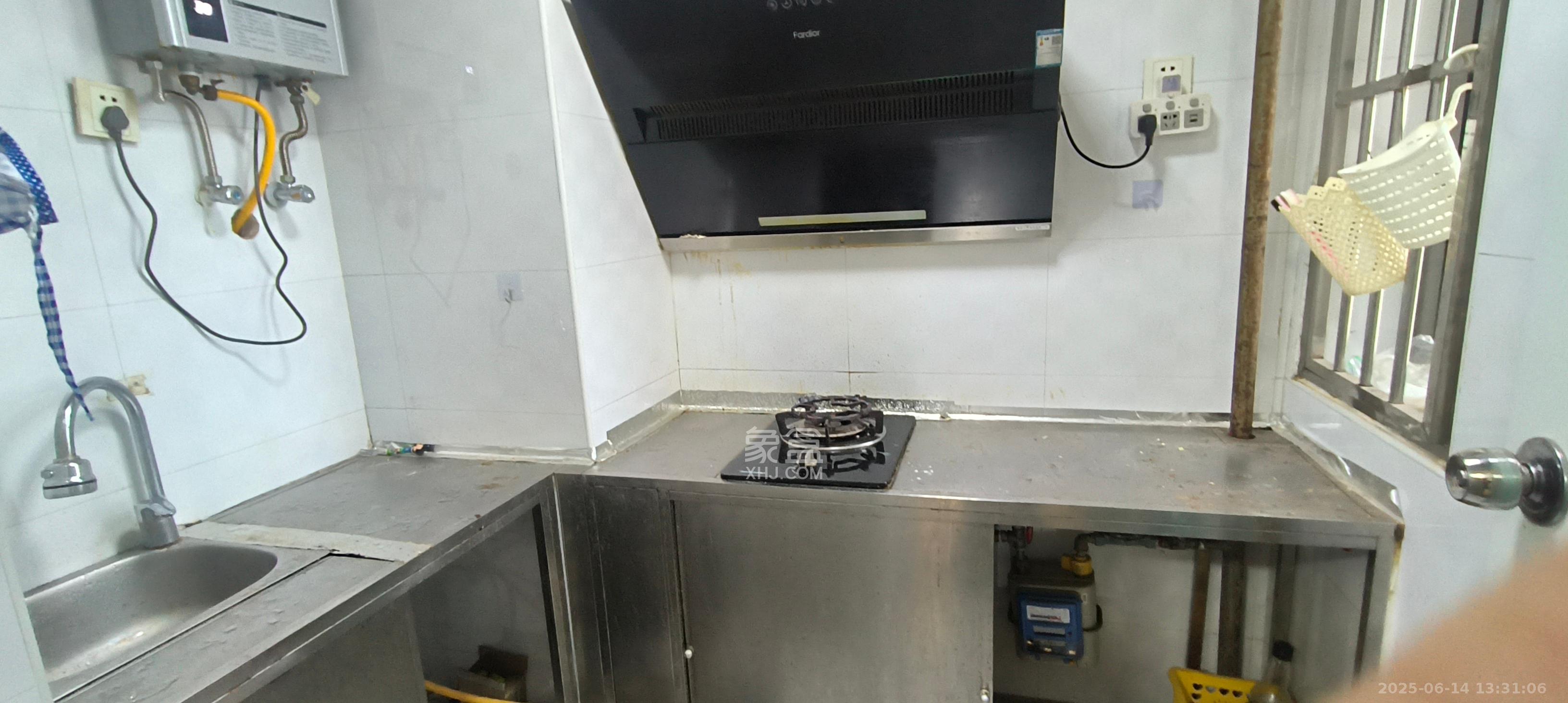 建鸿达华都(华都小户型及大华写字楼) 2室1厅1卫 2300.0元/月 建鸿达华都(华都小户型及大华写字楼) 2室1厅1卫 2300.0元/月室内图