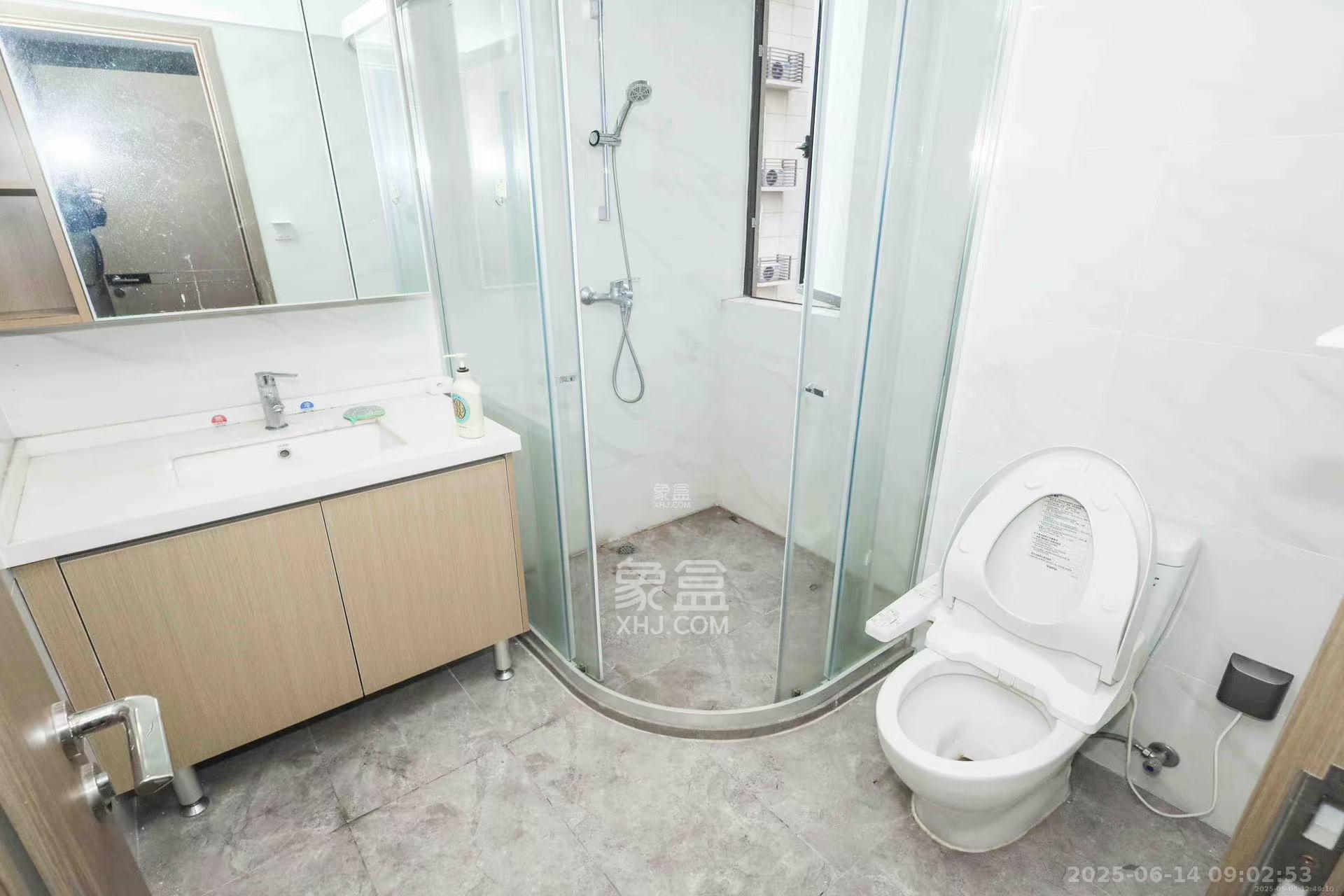 招商华发依云曦城  4室2厅2卫    3000.0元/月室内图