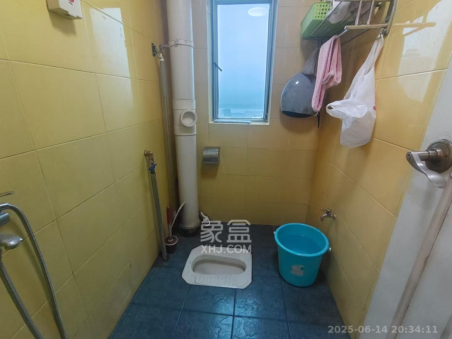 鸿信大厦  2室2厅1卫   4800.00元/月室内图