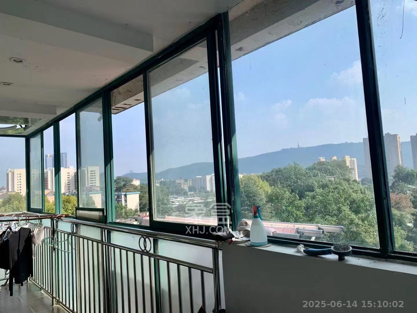 望兴景园一期 3室2厅1卫 2400.0元/月 望兴景园一期 3室2厅1卫 2400.0元/月室内图