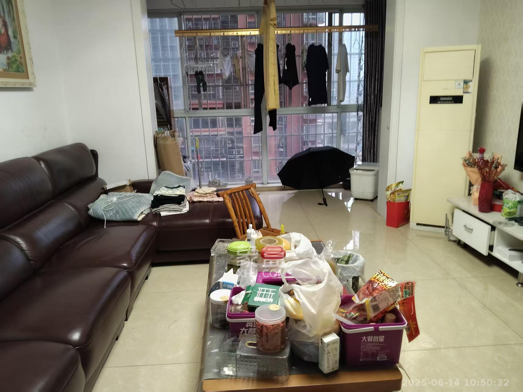 凯富南方鑫城 3室2厅2卫 2500.0元/月 凯富南方鑫城 3室2厅2卫 2500.0元/月室内图