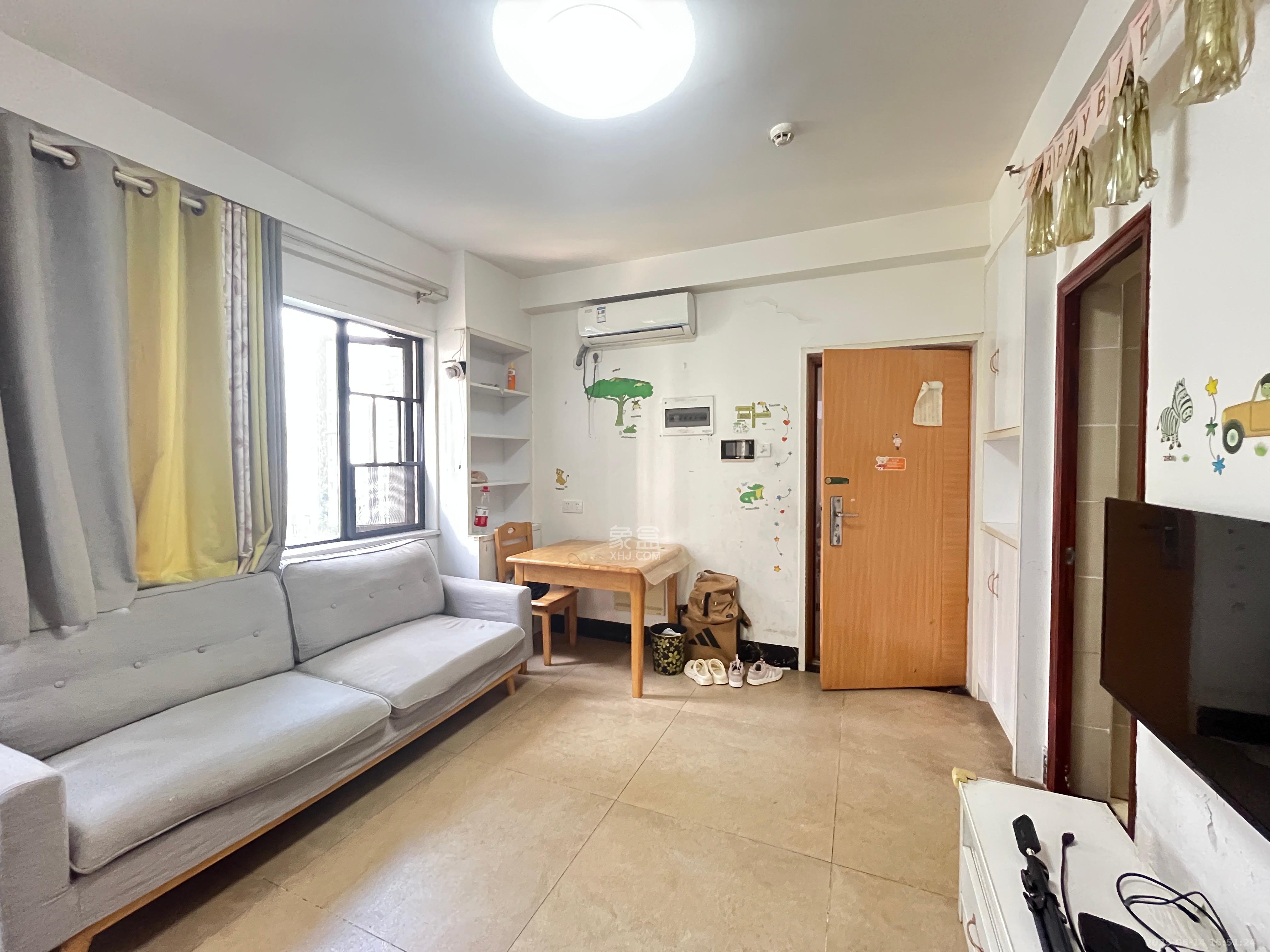 天鸿天府(天鸿中央大院) 2室1厅1卫 1800.0元/月 天鸿天府(天鸿中央大院) 2室1厅1卫 1800.0元/月室内图