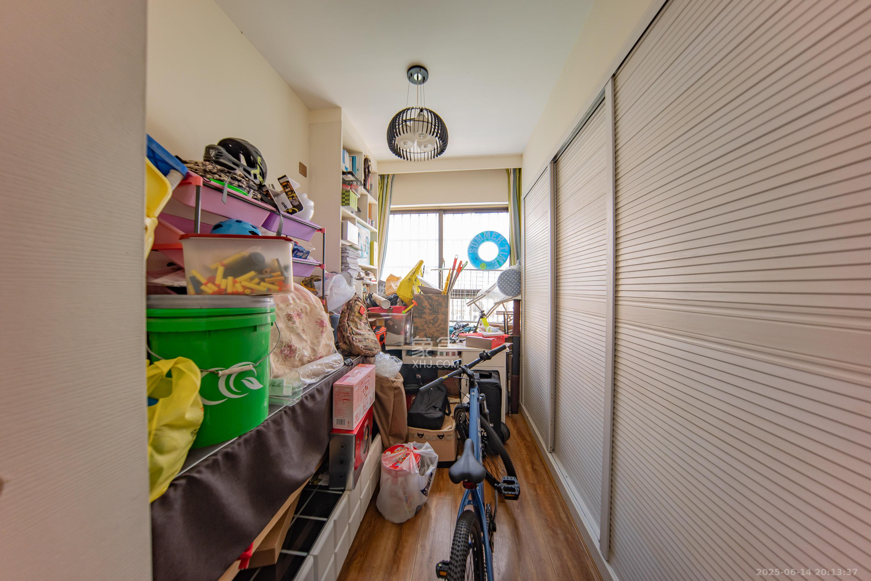 米兰春天 4室2厅2卫 73.8万 米兰春天 4室2厅2卫 73.8万其他