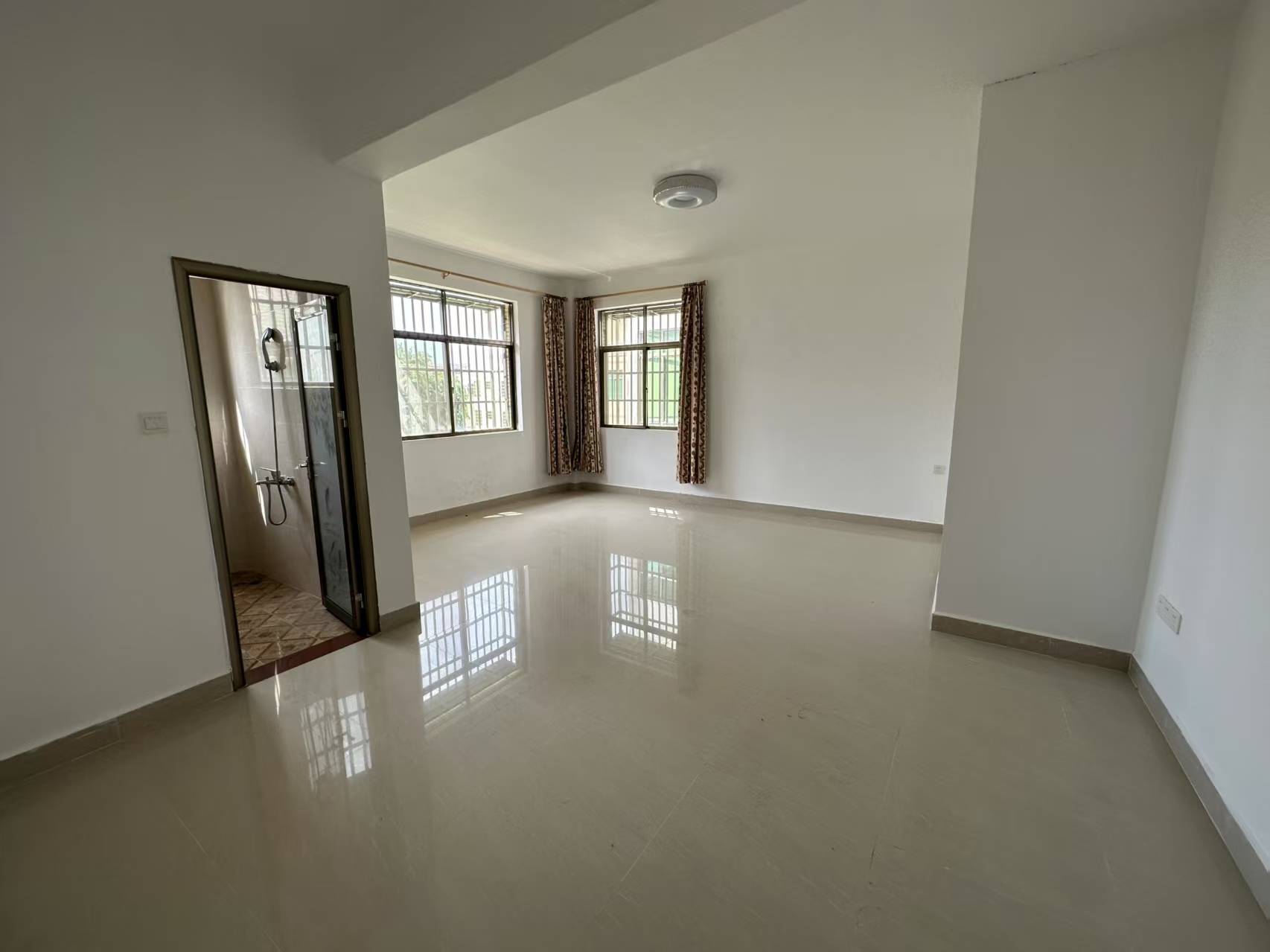 东头村独栋小院 6室2厅4卫 4000.0元/月 东头村独栋小院 6室2厅4卫 4000.0元/月室内图