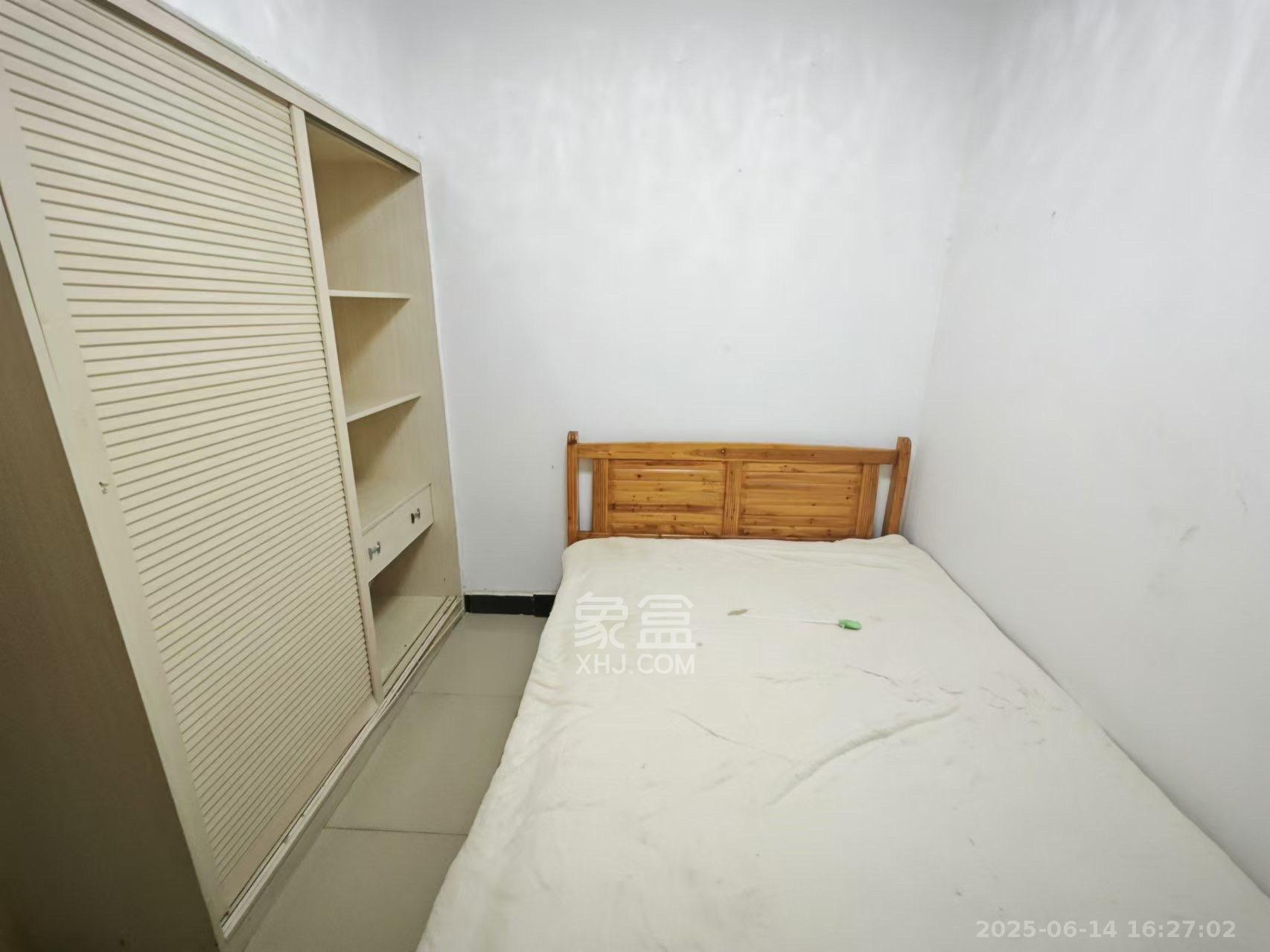 长房凤凰佳园 2室1厅1卫 1400.0元/月 长房凤凰佳园 2室1厅1卫 1400.0元/月室内图