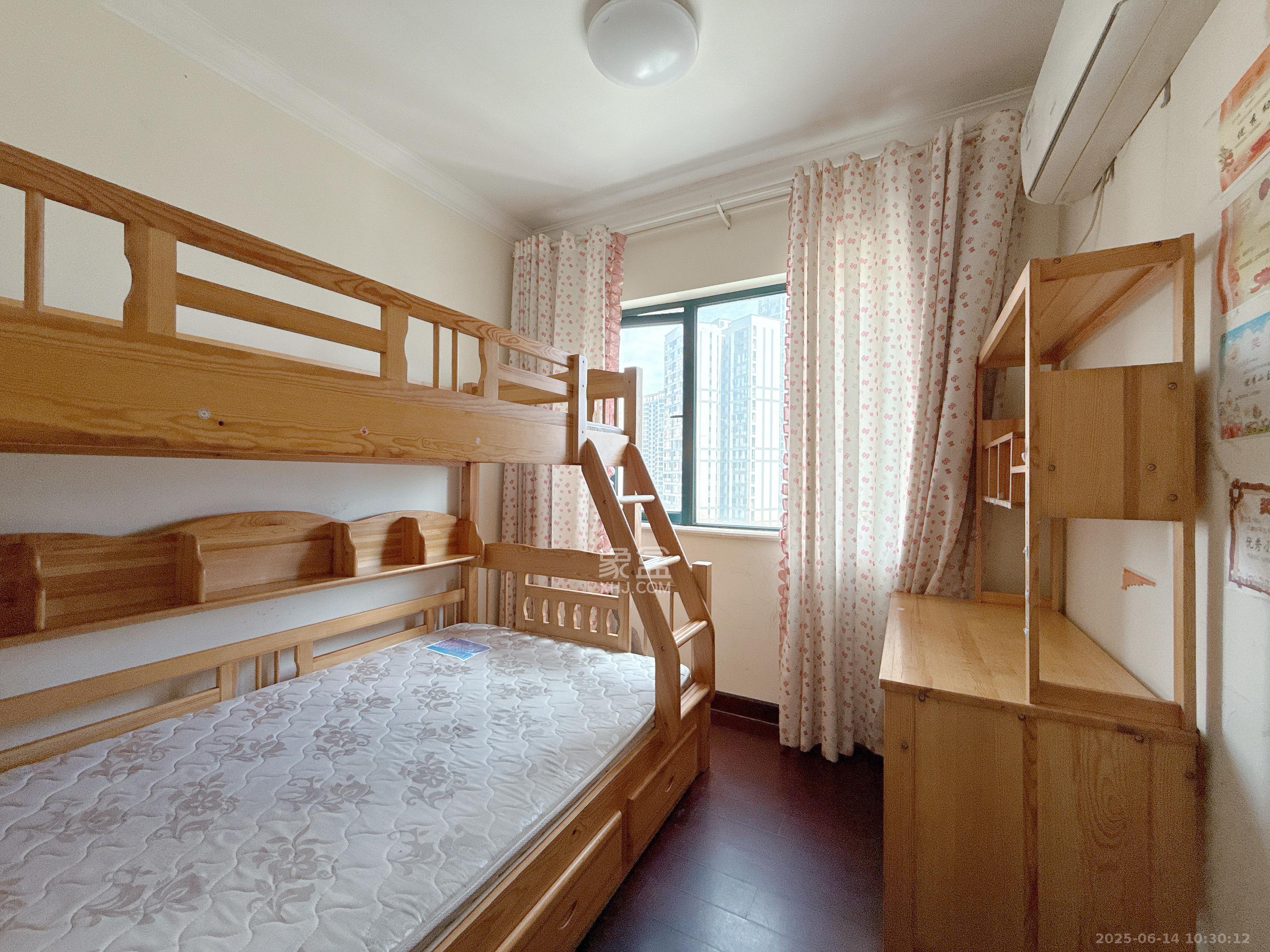 恒大御景湾  3室2厅2卫   3200.00元/月室内图