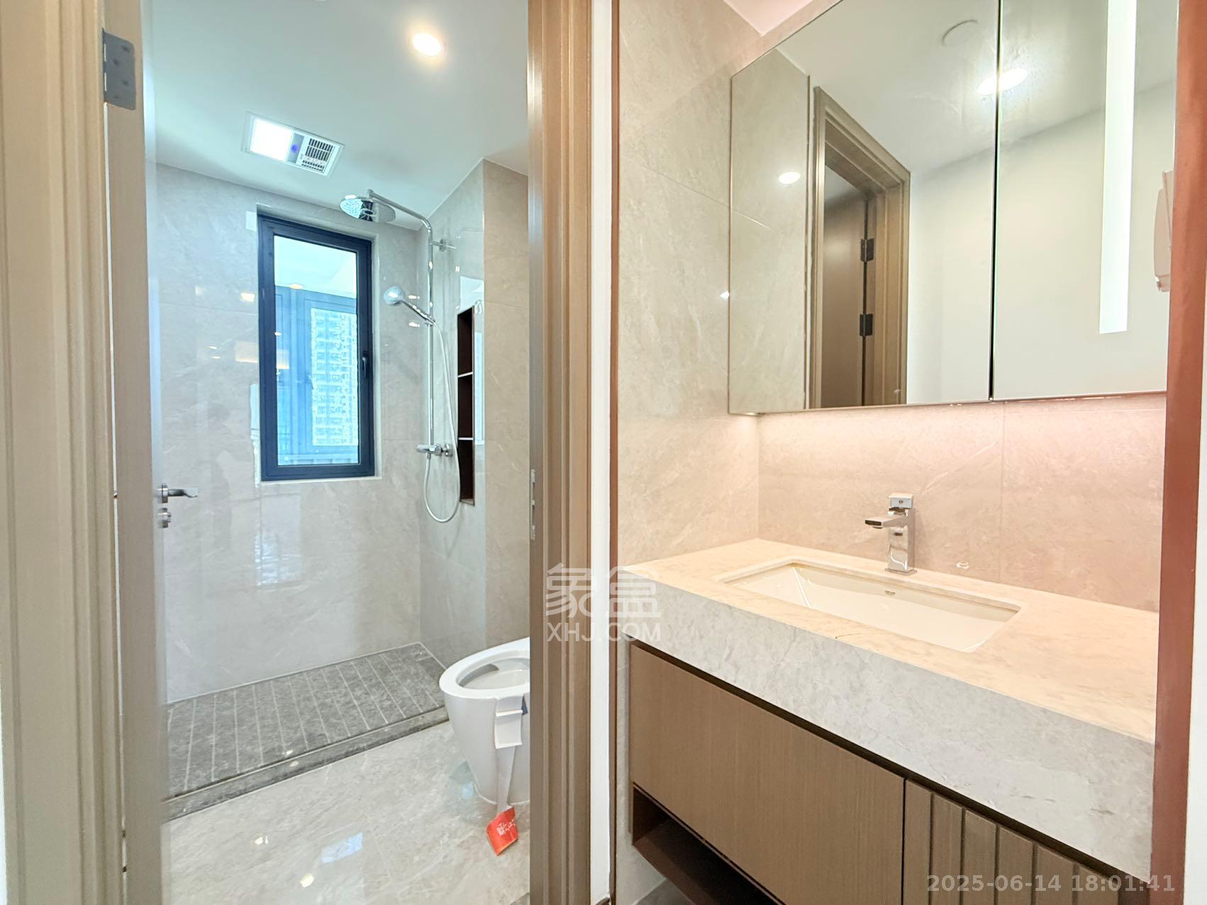 滨江府1913 5室2厅3卫 8000.0元/月 滨江府1913 5室2厅3卫 8000.0元/月室内图