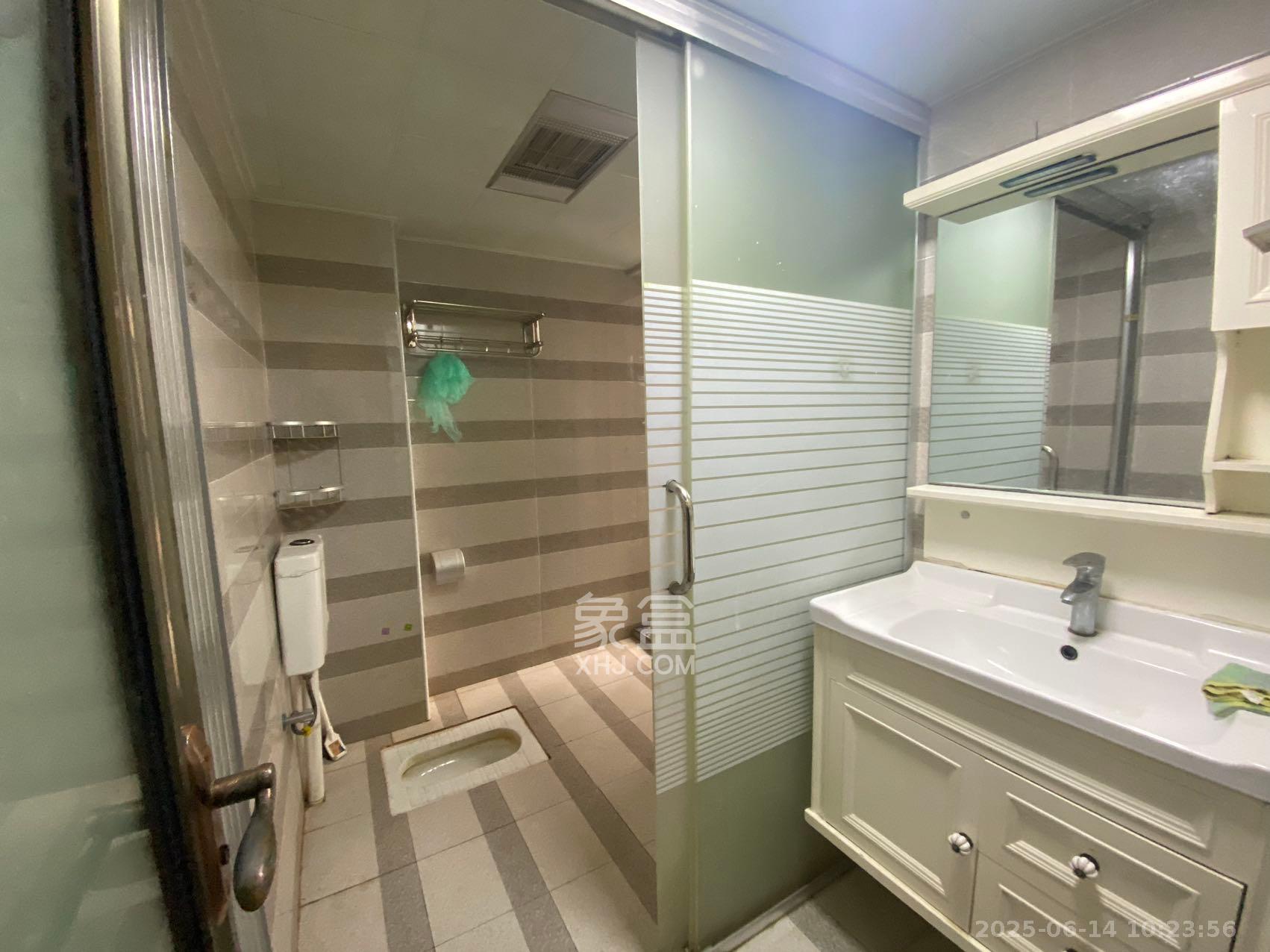 金鼎公园尚 2室2厅1卫 1800.0元/月 金鼎公园尚 2室2厅1卫 1800.0元/月室内图