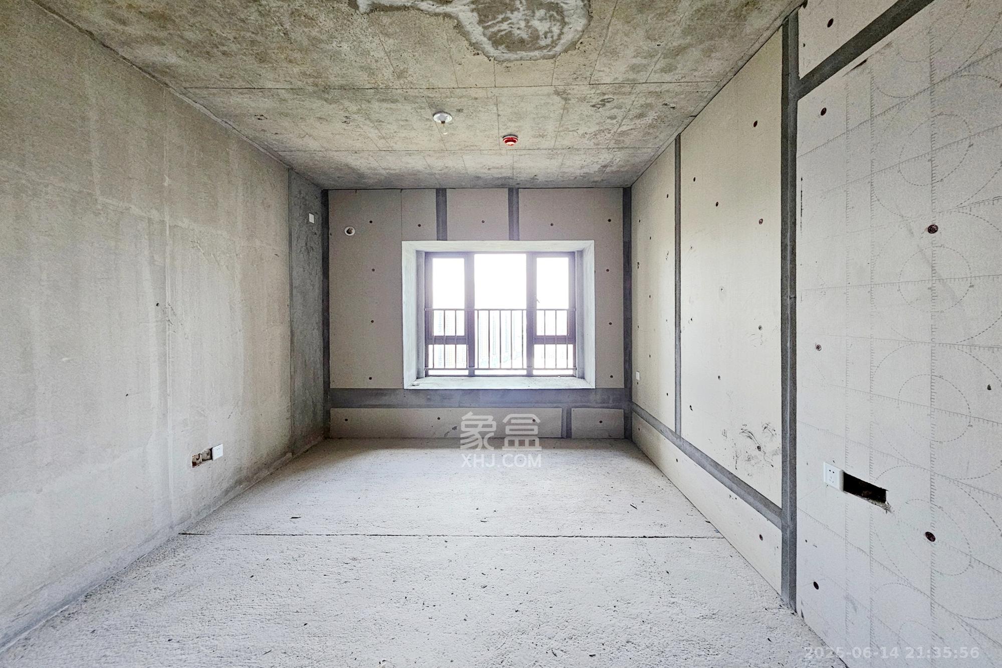 阳光城尚东湾悦江府  3室2厅2卫    100.0万 阳光城尚东湾悦江府  3室2厅2卫    100.0万卧室