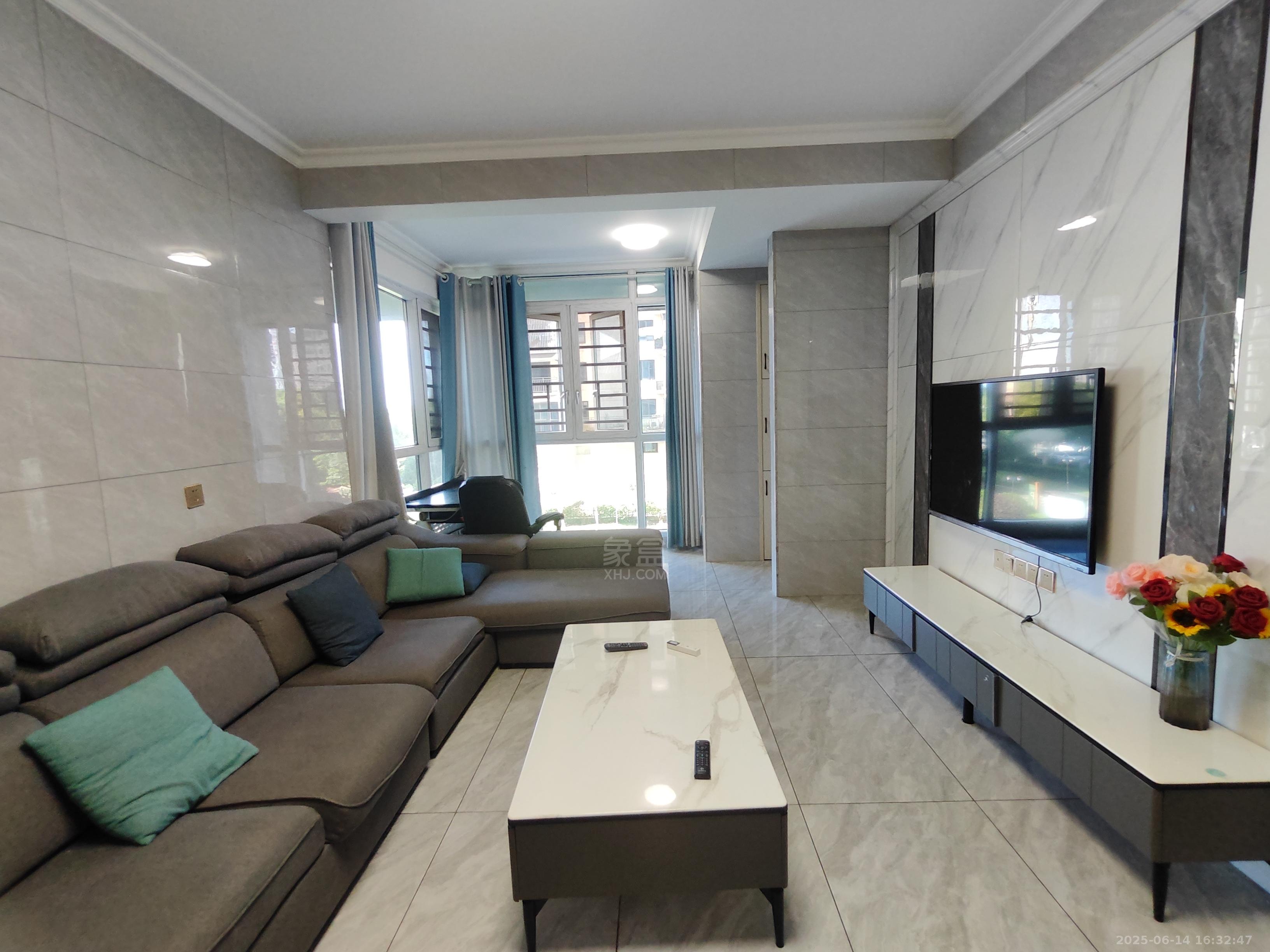 金轮翡翠名园 3室2厅2卫 1600.0元/月 金轮翡翠名园 3室2厅2卫 1600.0元/月室内图