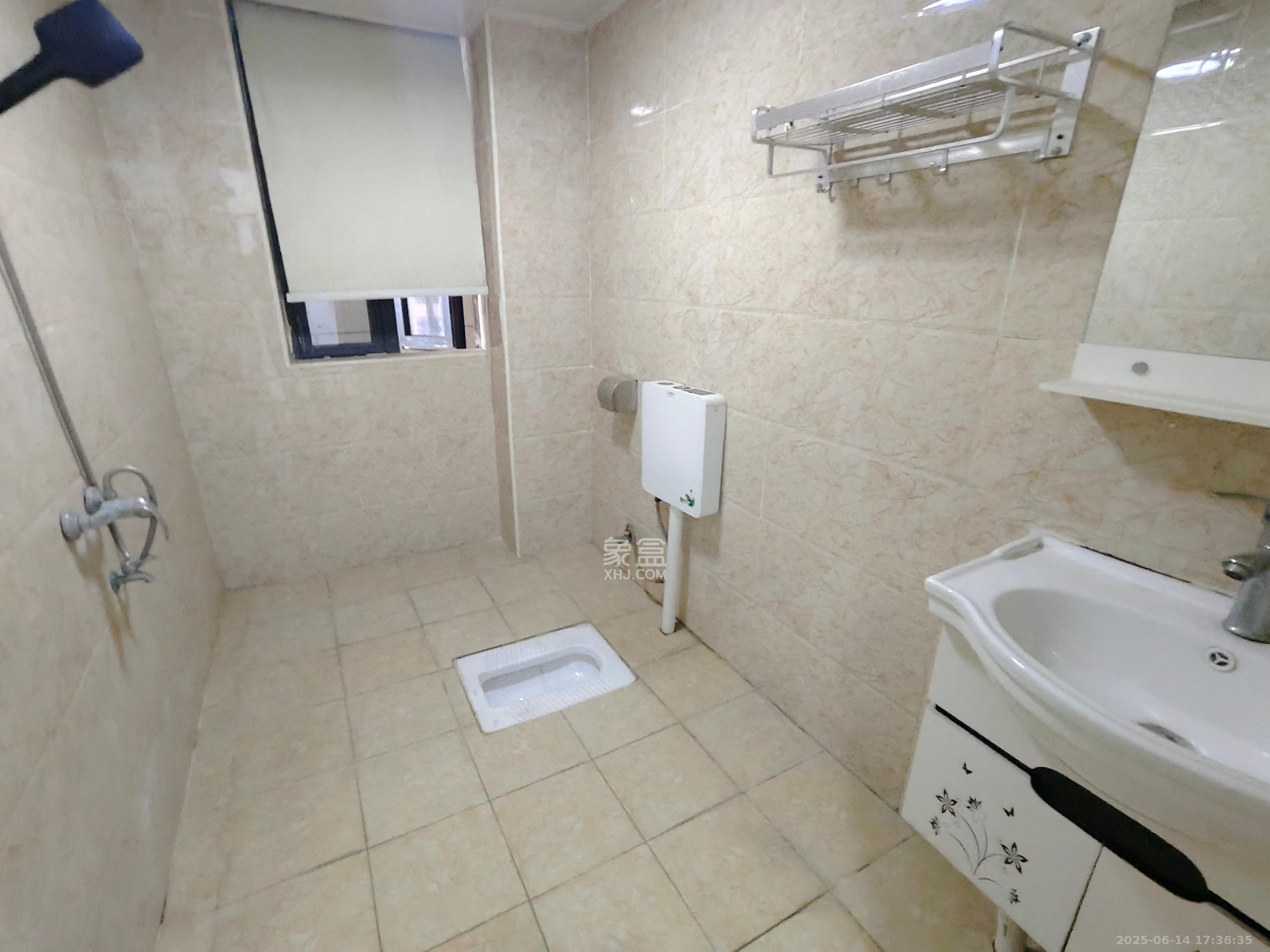 蓝光雍锦阁  3室2厅1卫   2800.00元/月室内图