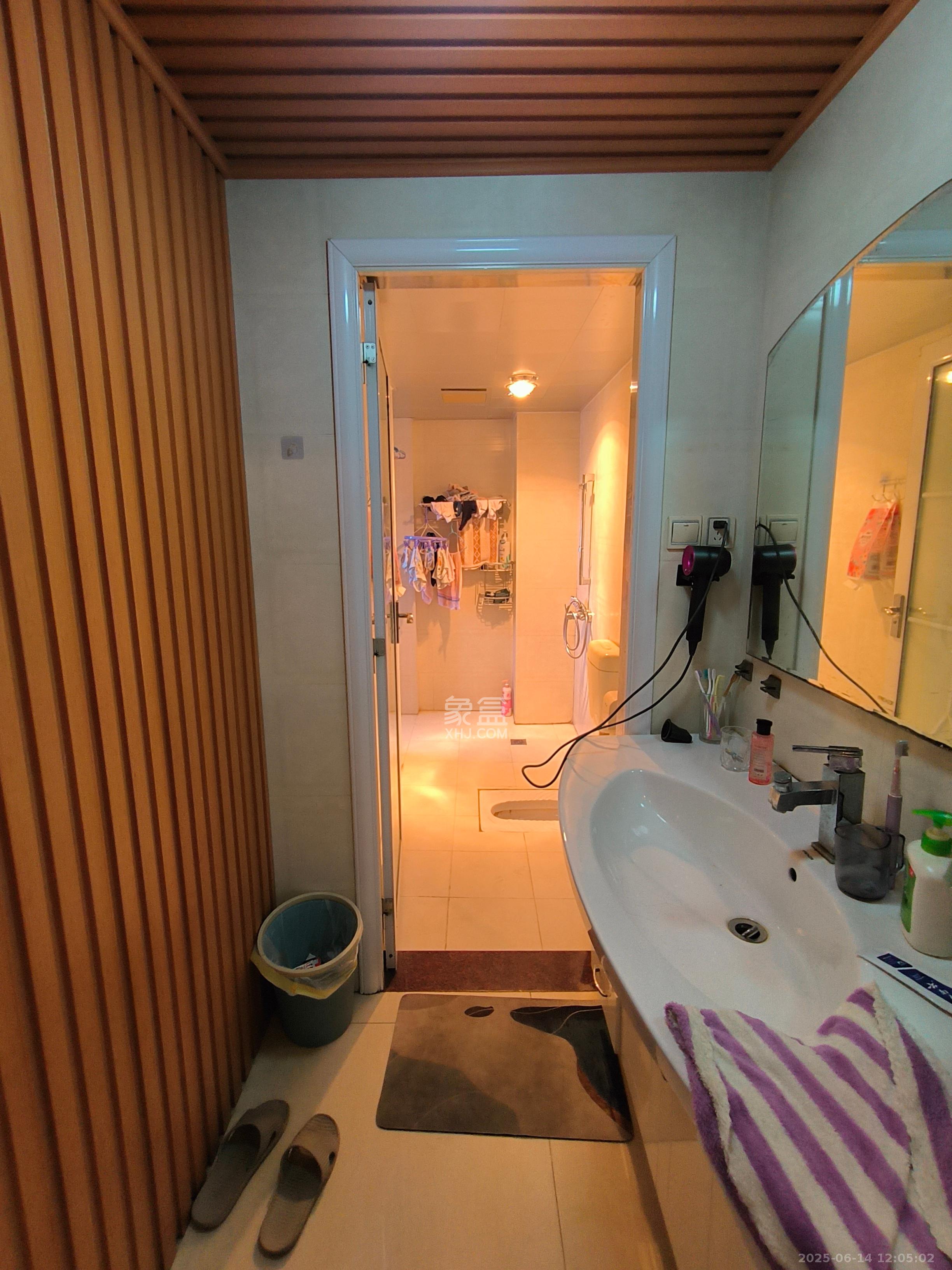 湘域中央 3室2厅2卫 5500.0元/月 湘域中央 3室2厅2卫 5500.0元/月室内图