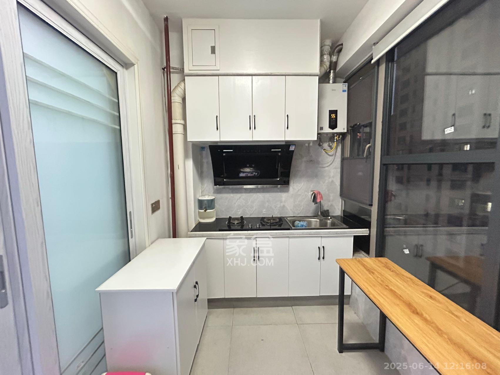 怡海星城  1室1厅1卫    1200.0元/月 怡海星城  1室1厅1卫    1200.0元/月室内图