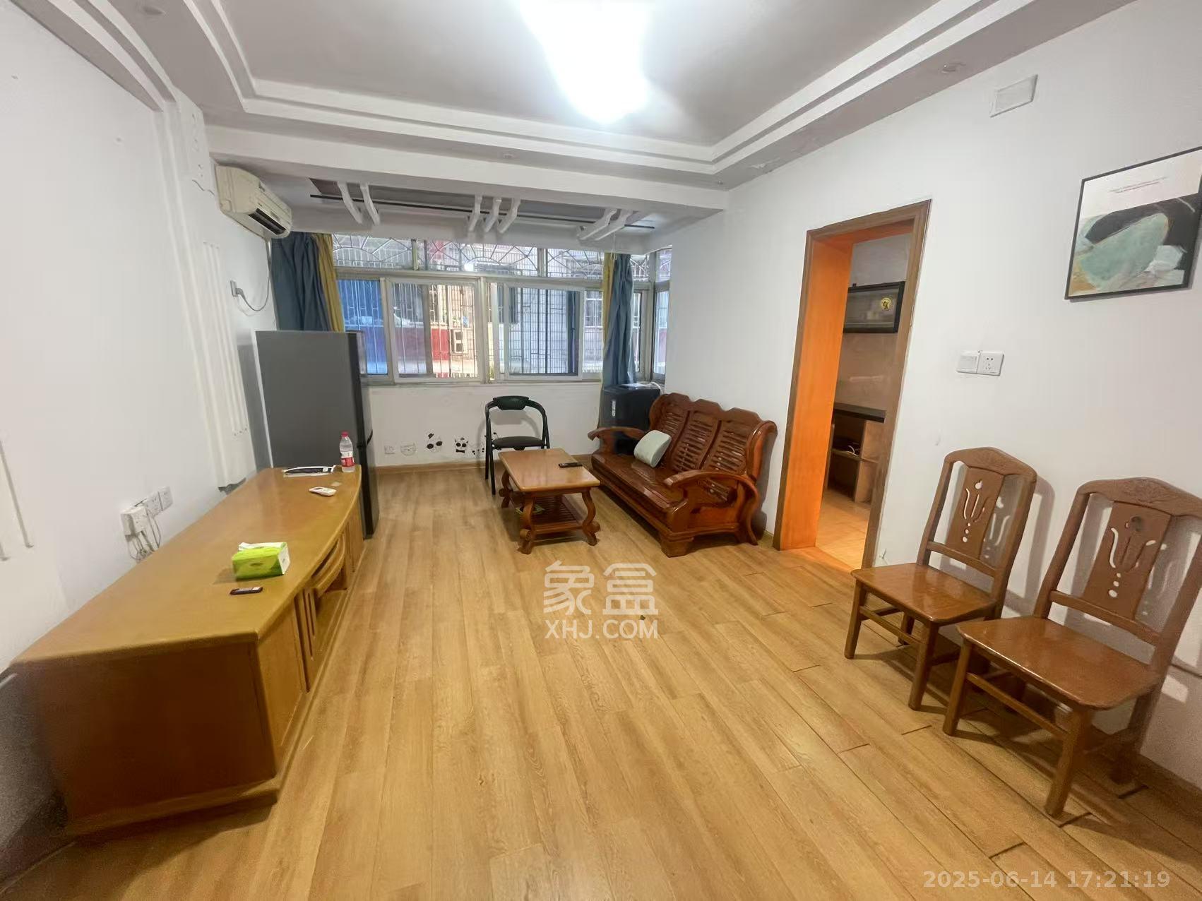 楚湘街二条巷散盘 2室1厅1卫 1700.0元/月 楚湘街二条巷散盘 2室1厅1卫 1700.0元/月室内图