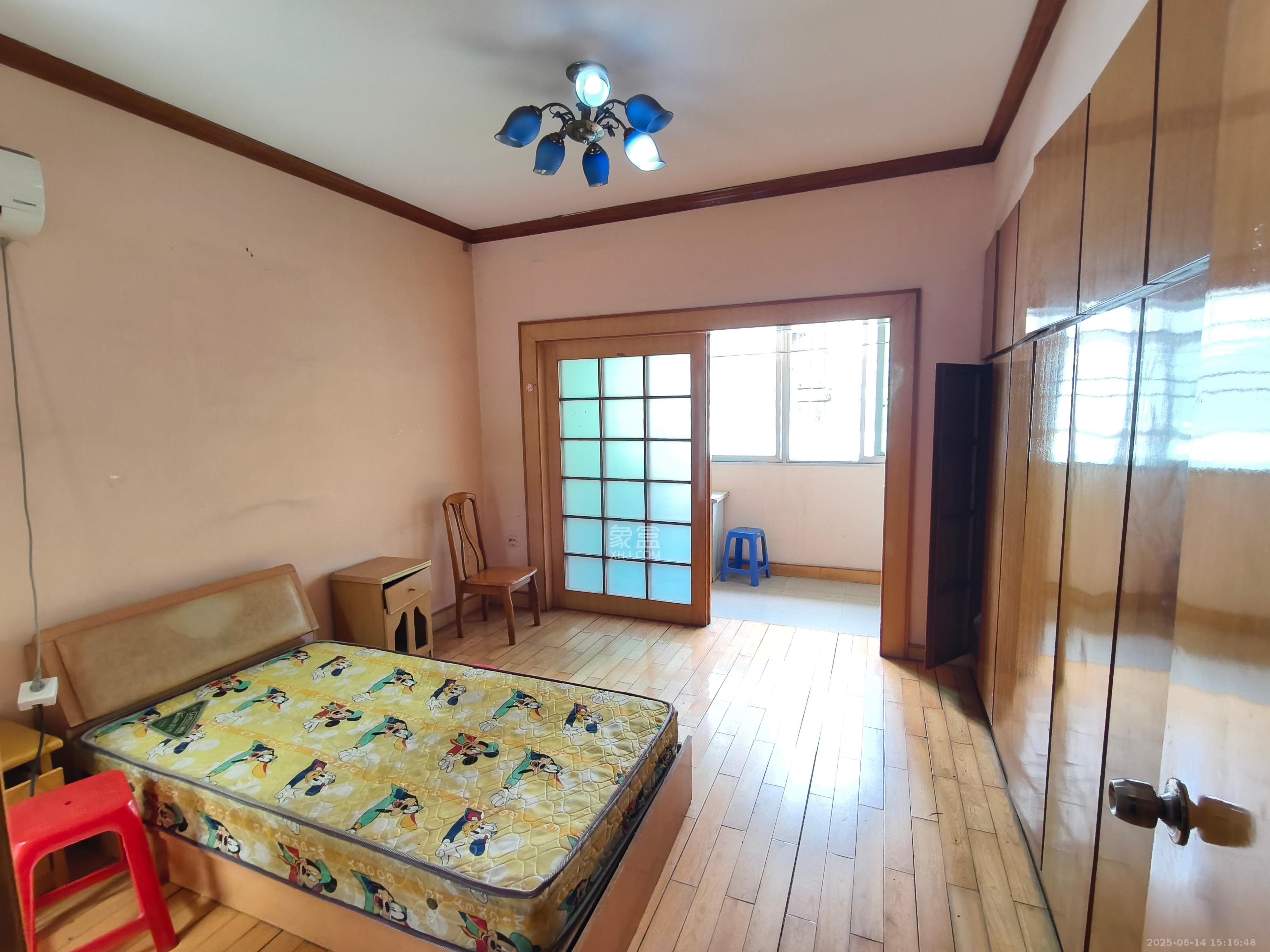 复兴街(陈家巷)散盘 4室2厅2卫 2500.0元/月 复兴街(陈家巷)散盘 4室2厅2卫 2500.0元/月室内图