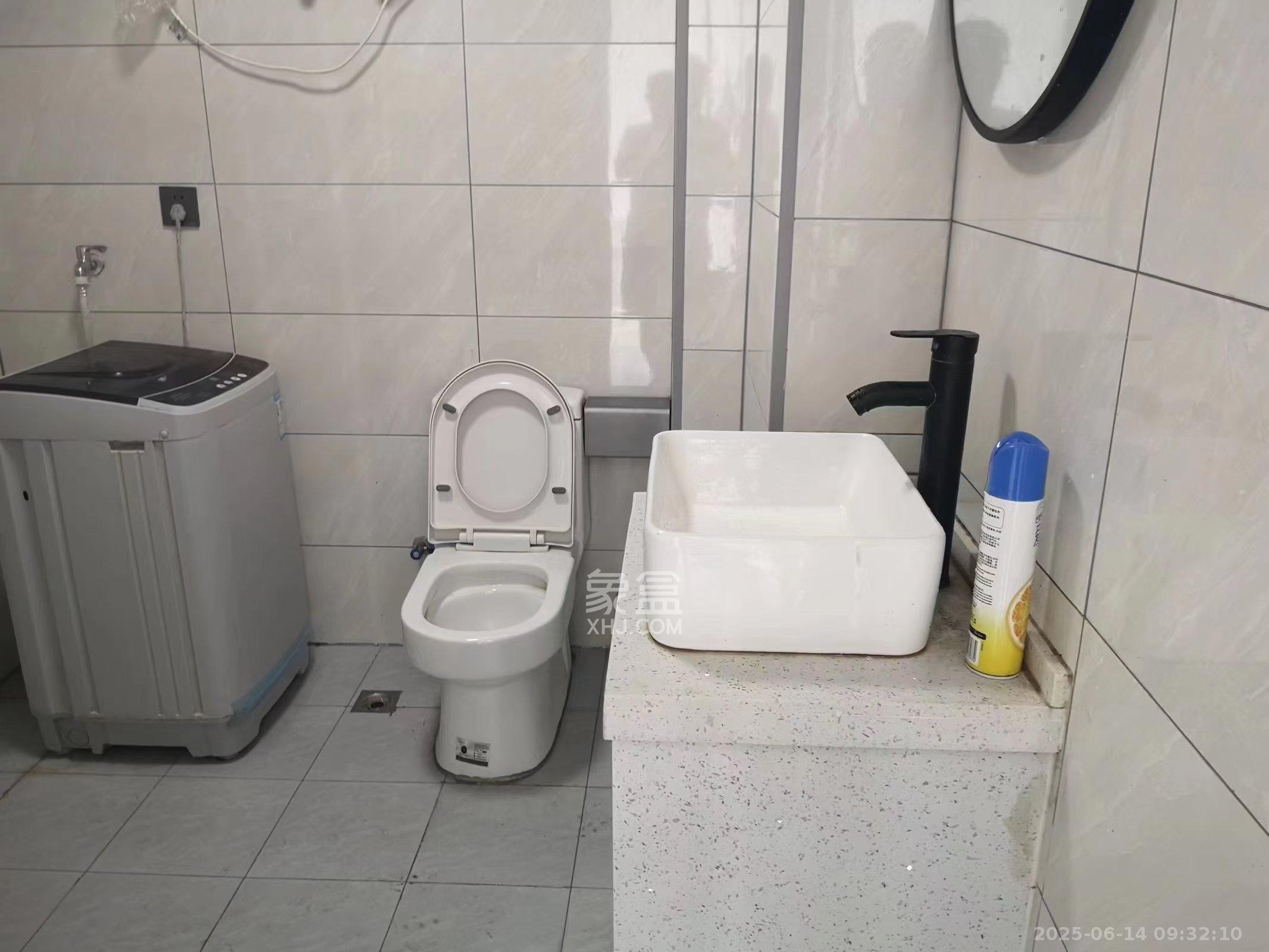 润和滨江府 1室1厅1卫 1500.0元/月 润和滨江府 1室1厅1卫 1500.0元/月室内图