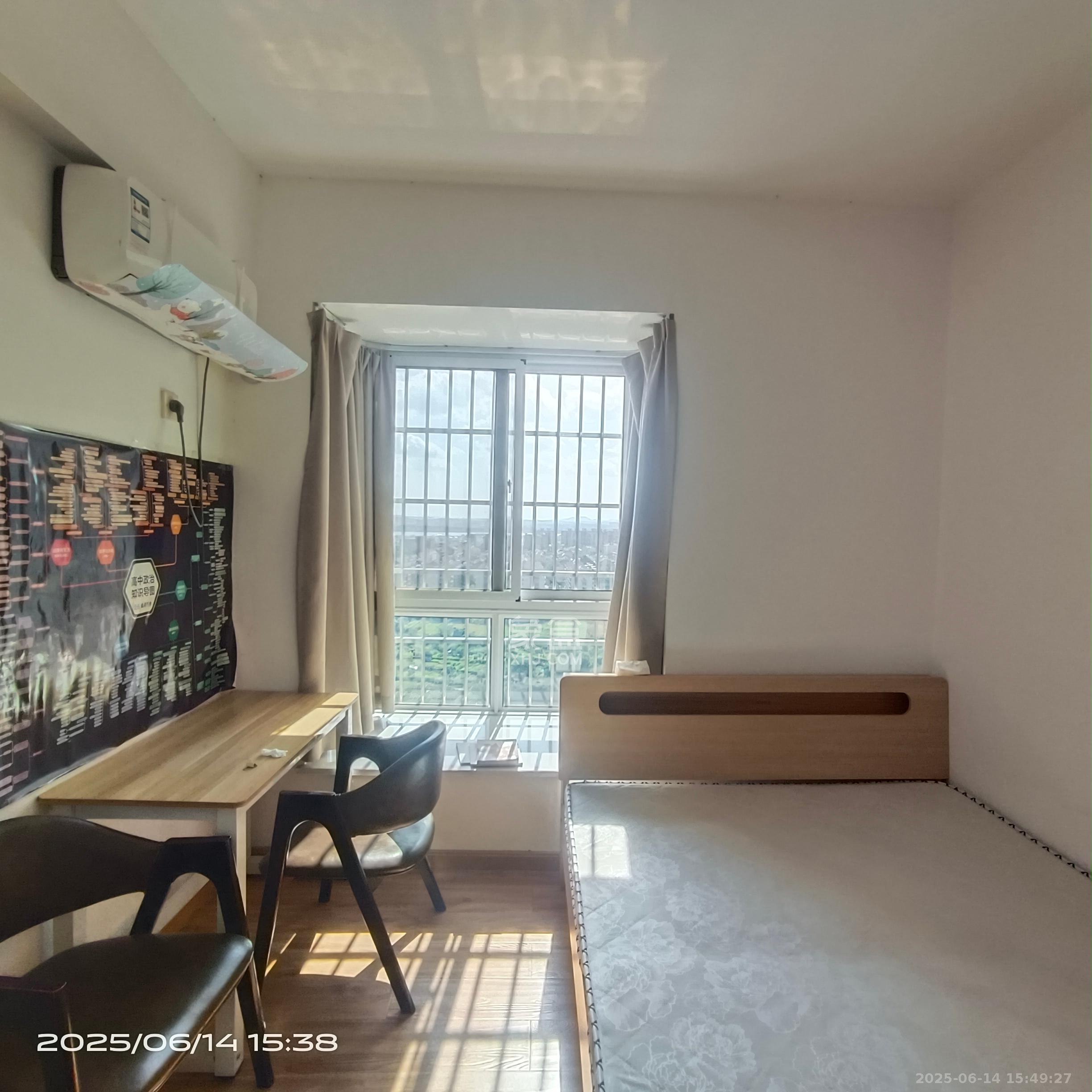 凯富南方鑫城 2室2厅1卫 2200.0元/月 凯富南方鑫城 2室2厅1卫 2200.0元/月室内图