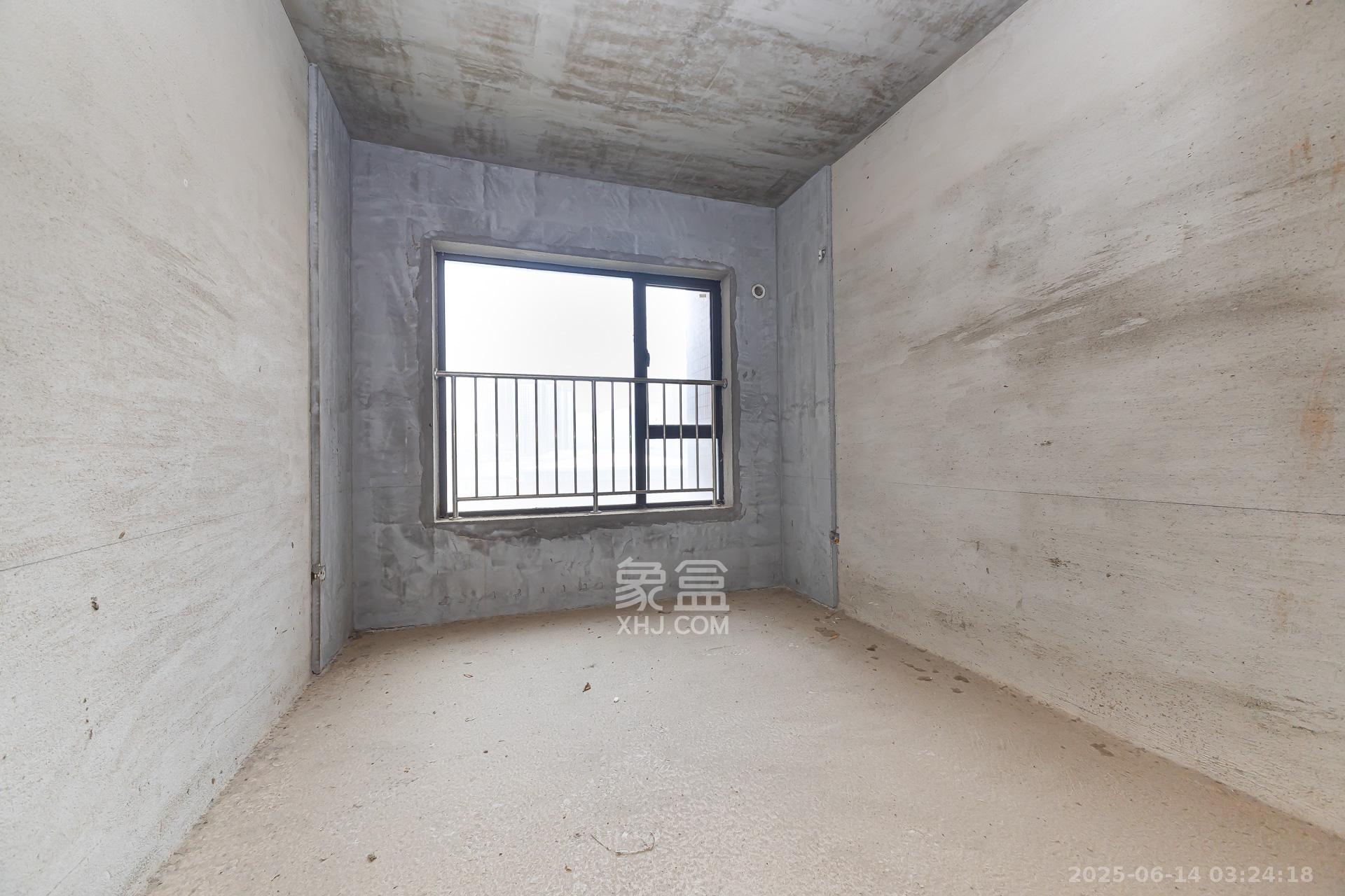 润和又一城 3室2厅2卫 90.0万 润和又一城 3室2厅2卫 90.0万卧室