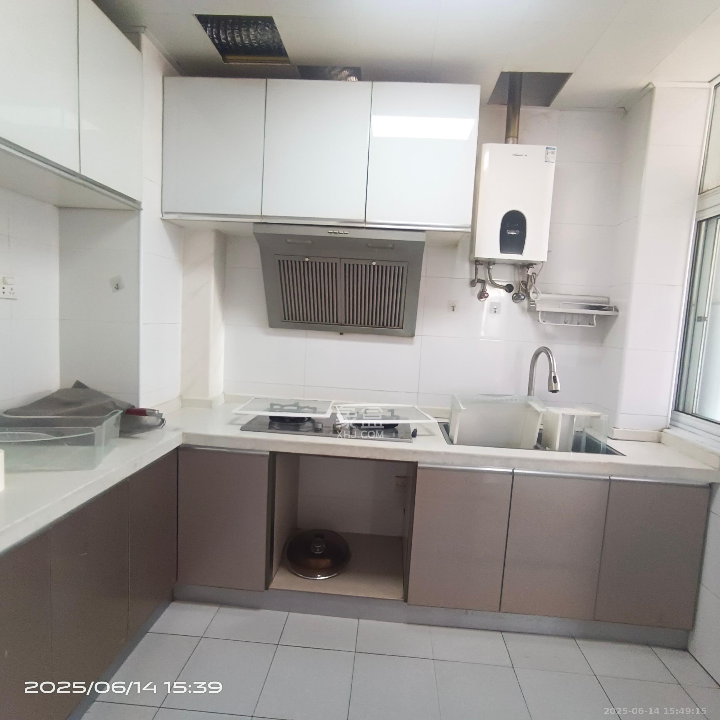 凯富南方鑫城 2室2厅1卫 2200.0元/月 凯富南方鑫城 2室2厅1卫 2200.0元/月室内图