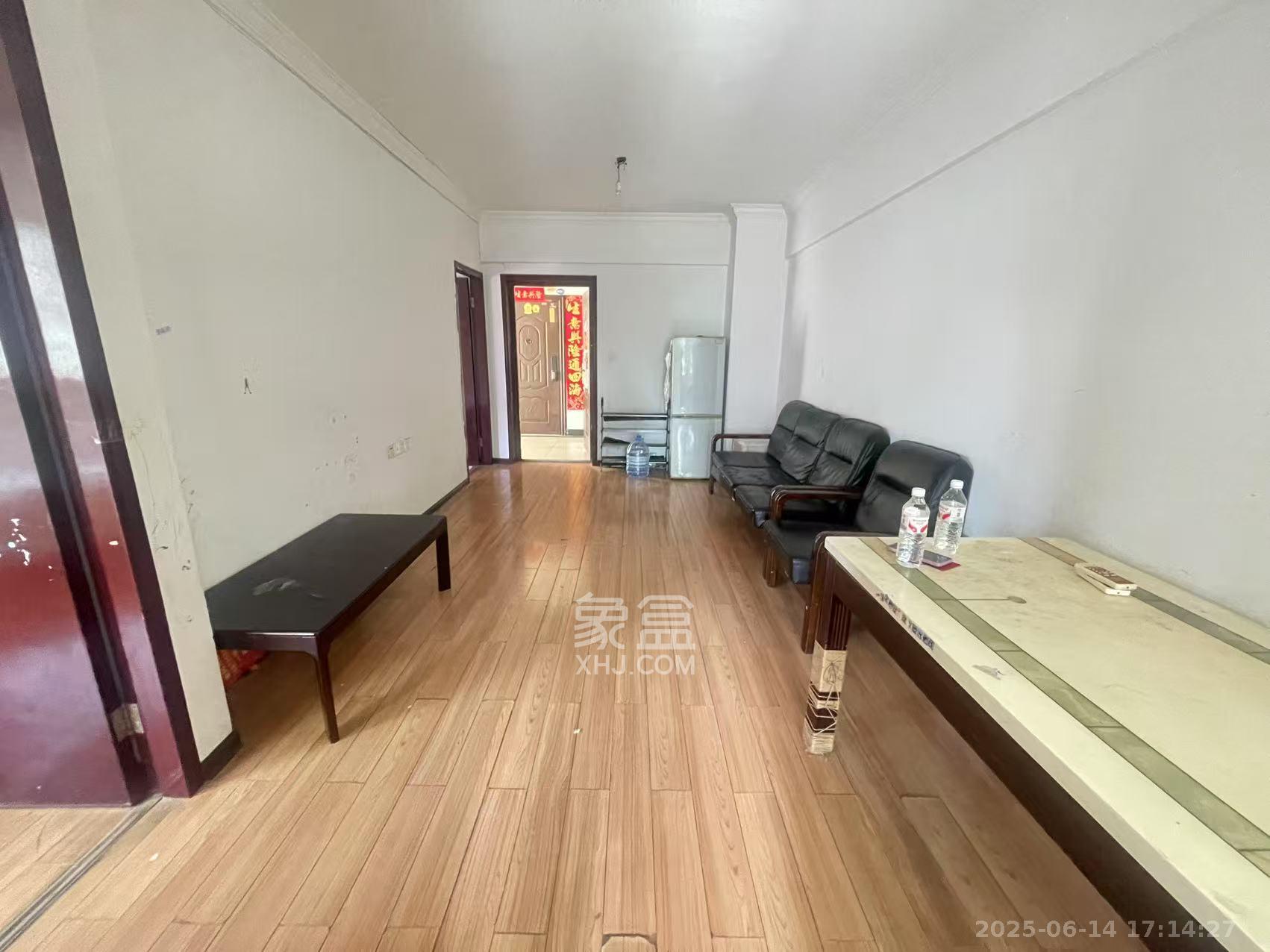 添景阁 2室1厅1卫 1800.0元/月 添景阁 2室1厅1卫 1800.0元/月室内图