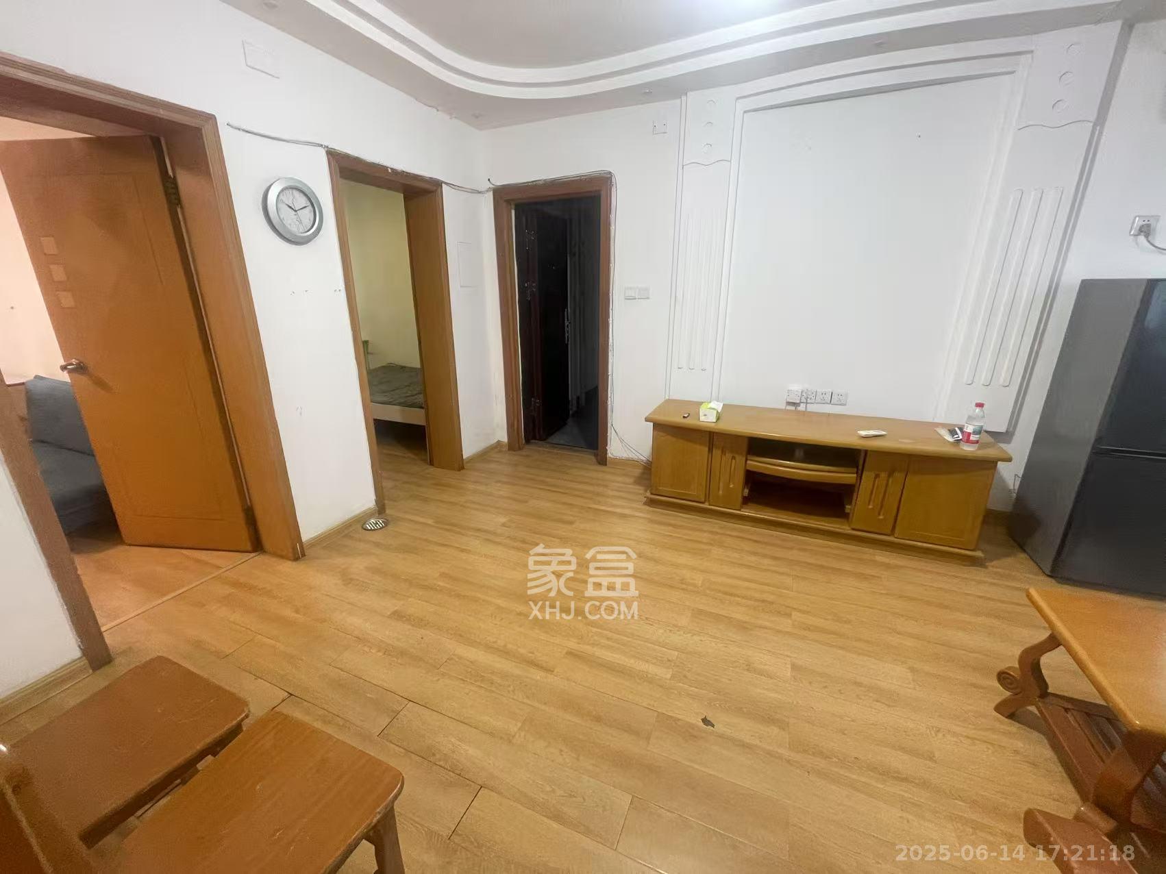 楚湘街二条巷散盘 2室1厅1卫 1700.0元/月 楚湘街二条巷散盘 2室1厅1卫 1700.0元/月室内图