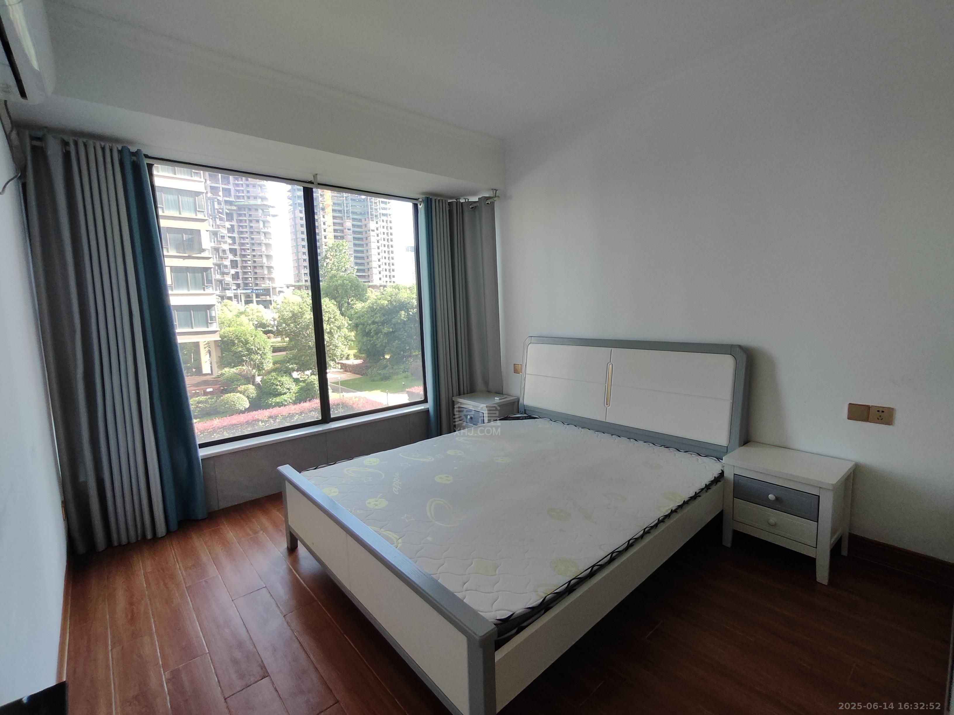 金轮翡翠名园 3室2厅2卫 1600.0元/月 金轮翡翠名园 3室2厅2卫 1600.0元/月室内图