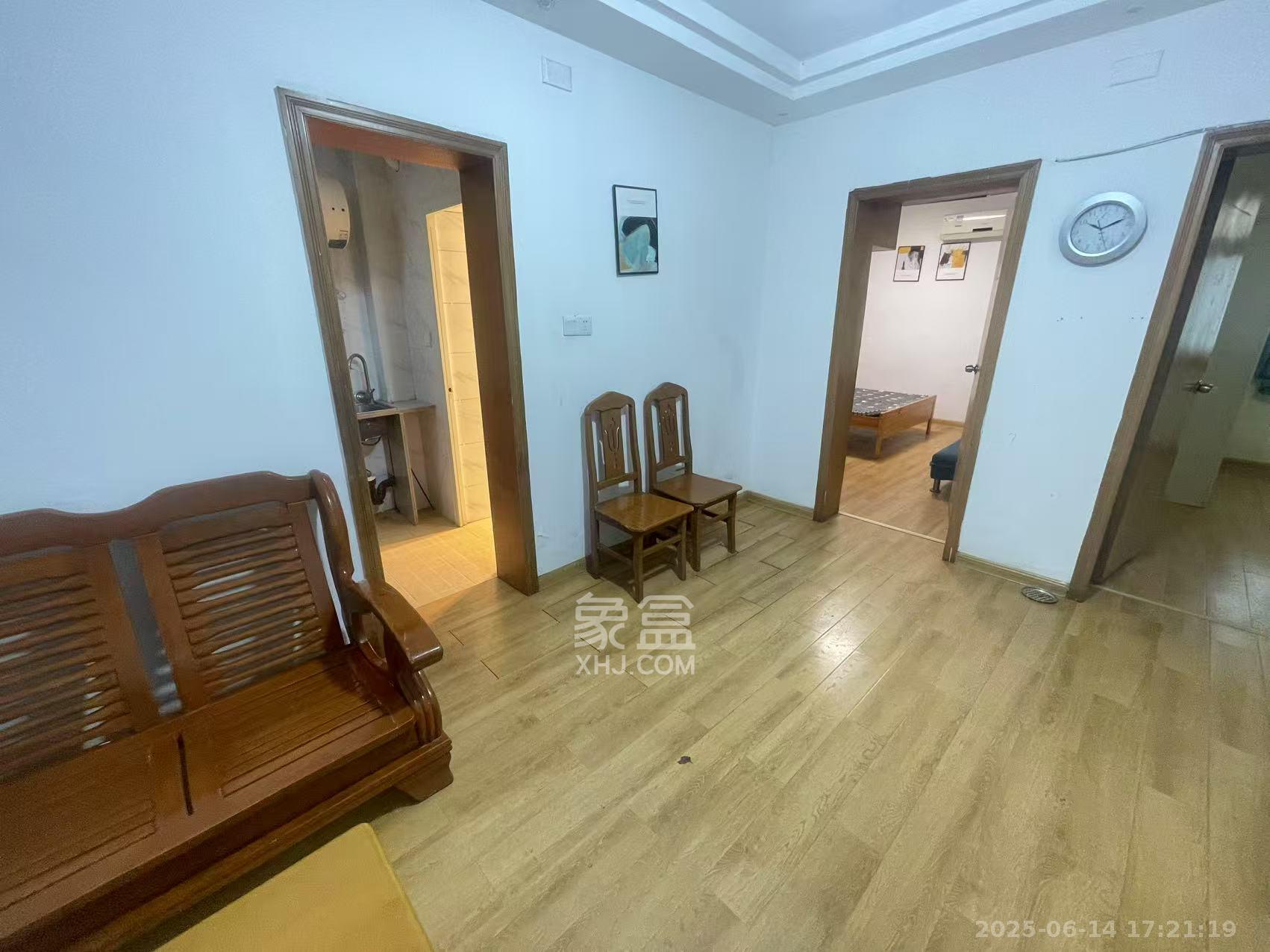 楚湘街二条巷散盘 2室1厅1卫 1700.0元/月 楚湘街二条巷散盘 2室1厅1卫 1700.0元/月室内图