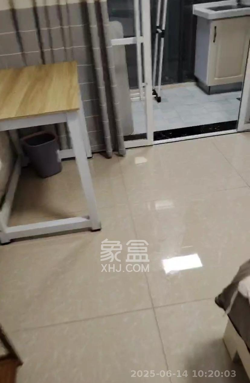 保利麓谷林语I区  2室1厅1卫   1600.00元/月室内图