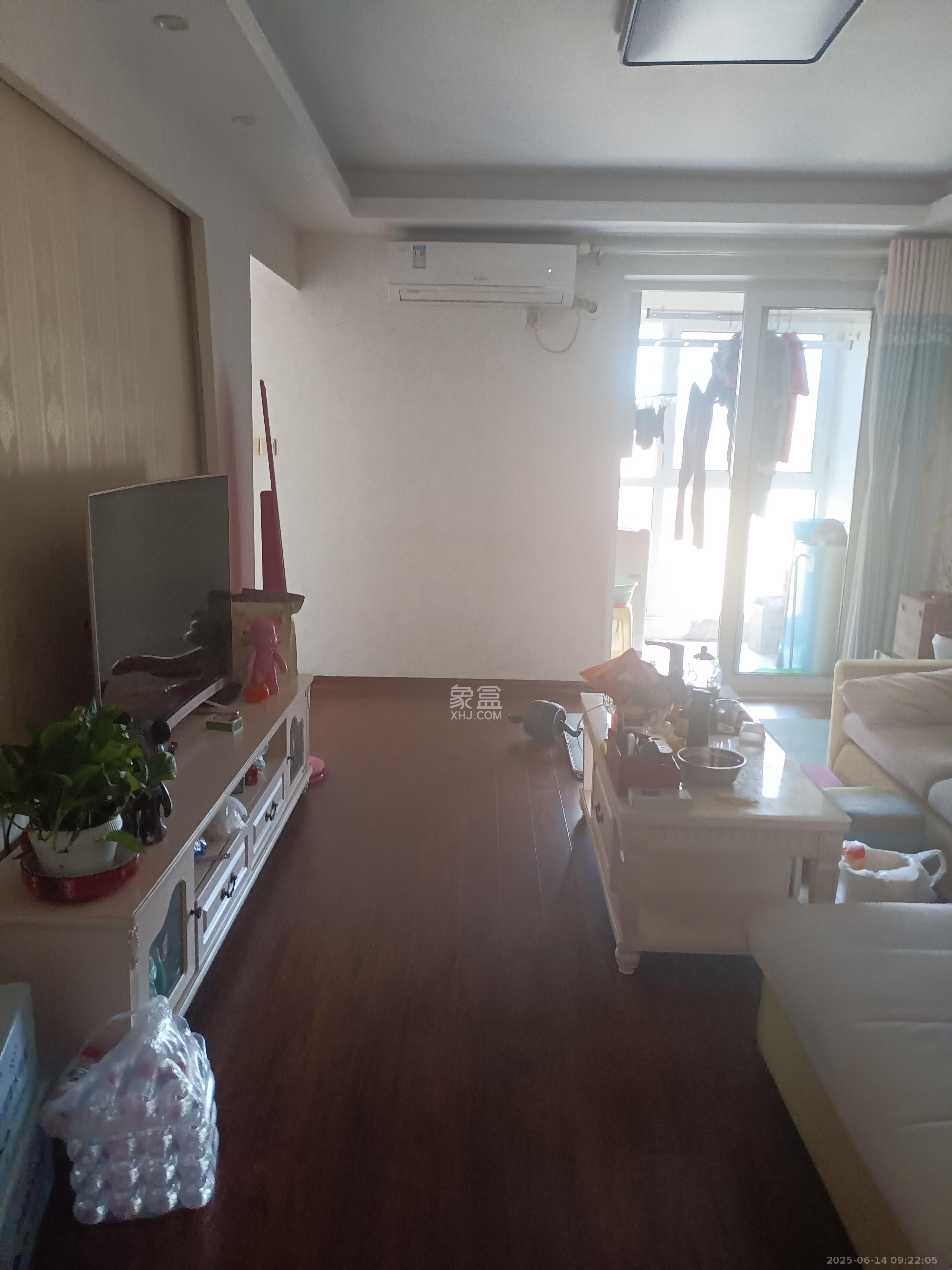 绿地新都会  2室2厅1卫   2400.00元/月室内图