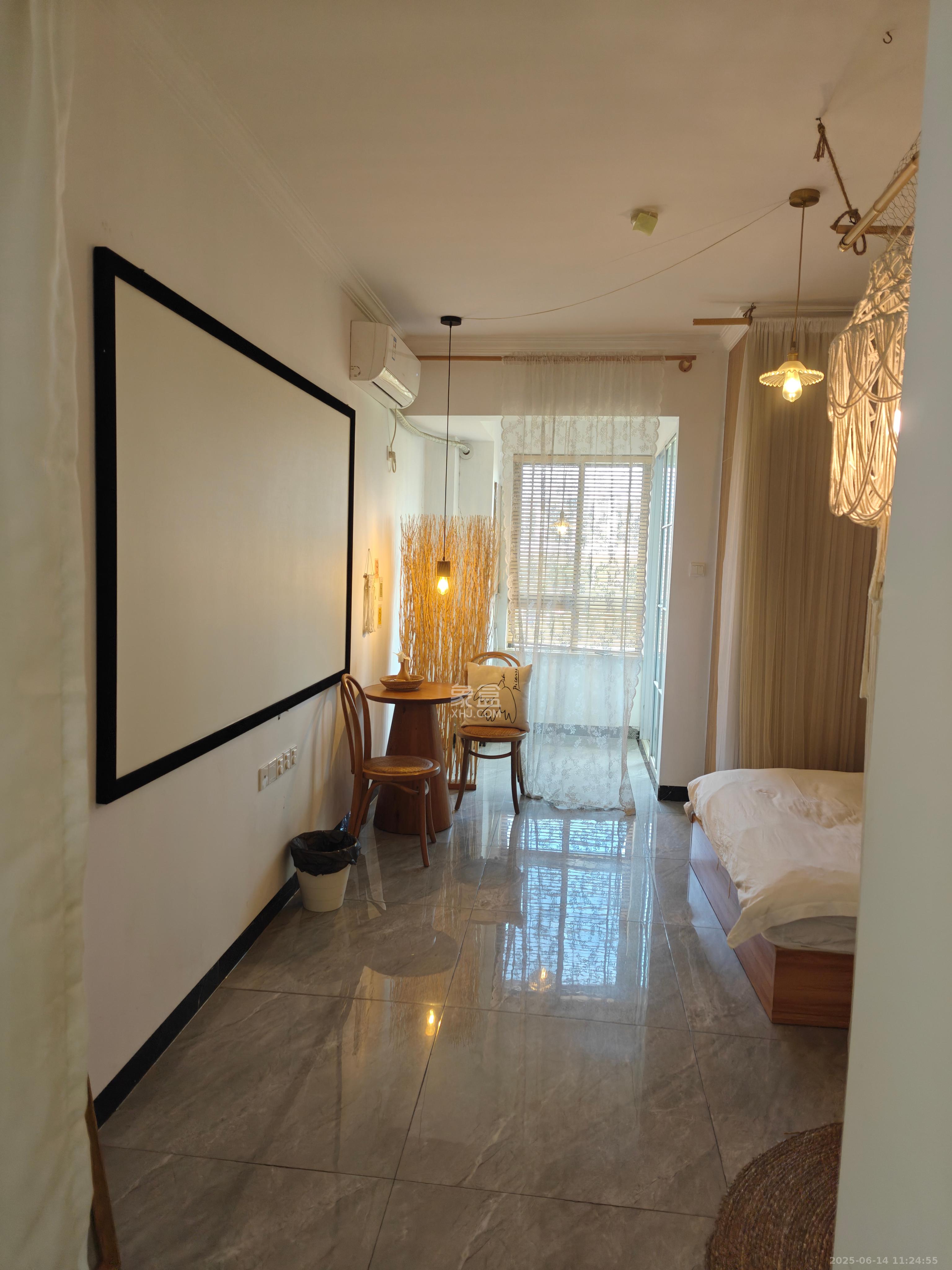 中信凯旋蓝岸（中信新城三期）  1室1厅1卫    1500.0元/月室内图