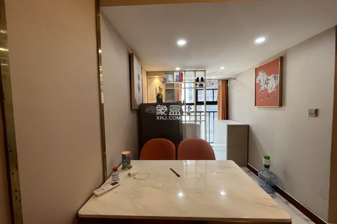 青春里  2室2厅1卫    1700.0元/月 青春里  2室2厅1卫    1700.0元/月室内图