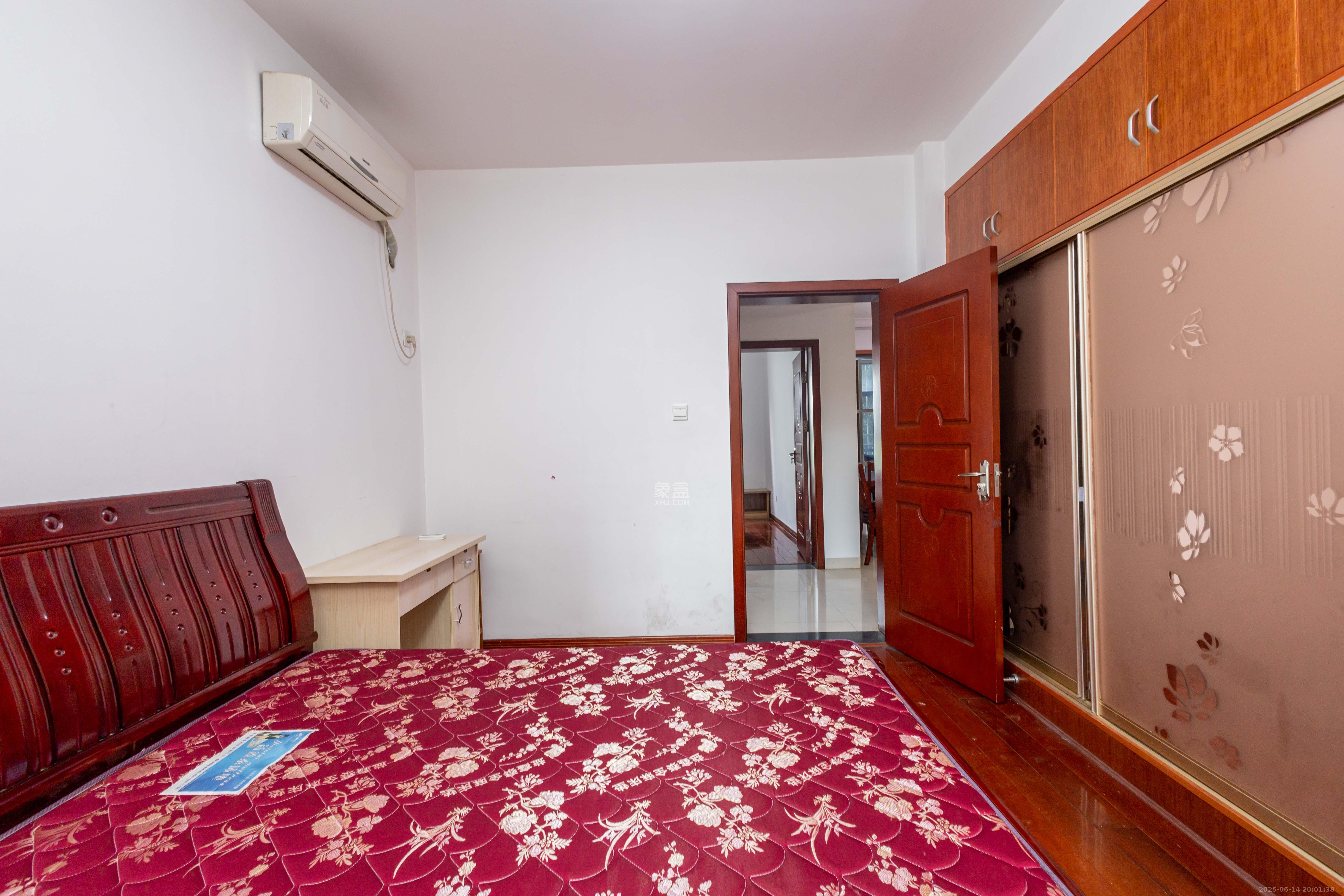 博雅湘水湾  2室2厅1卫    46.0万 博雅湘水湾  2室2厅1卫    46.0万卧室