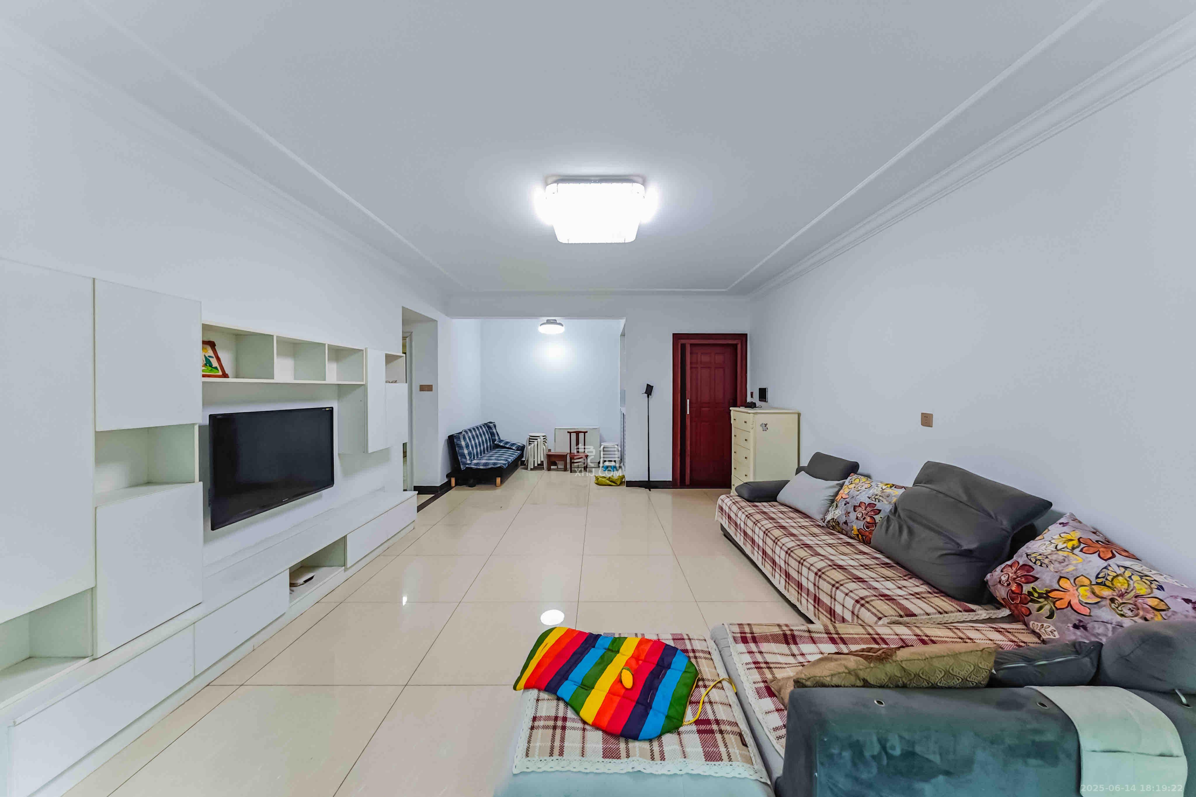 恒大绿洲 1室2厅2卫 2800.0元/月 恒大绿洲 1室2厅2卫 2800.0元/月室内图