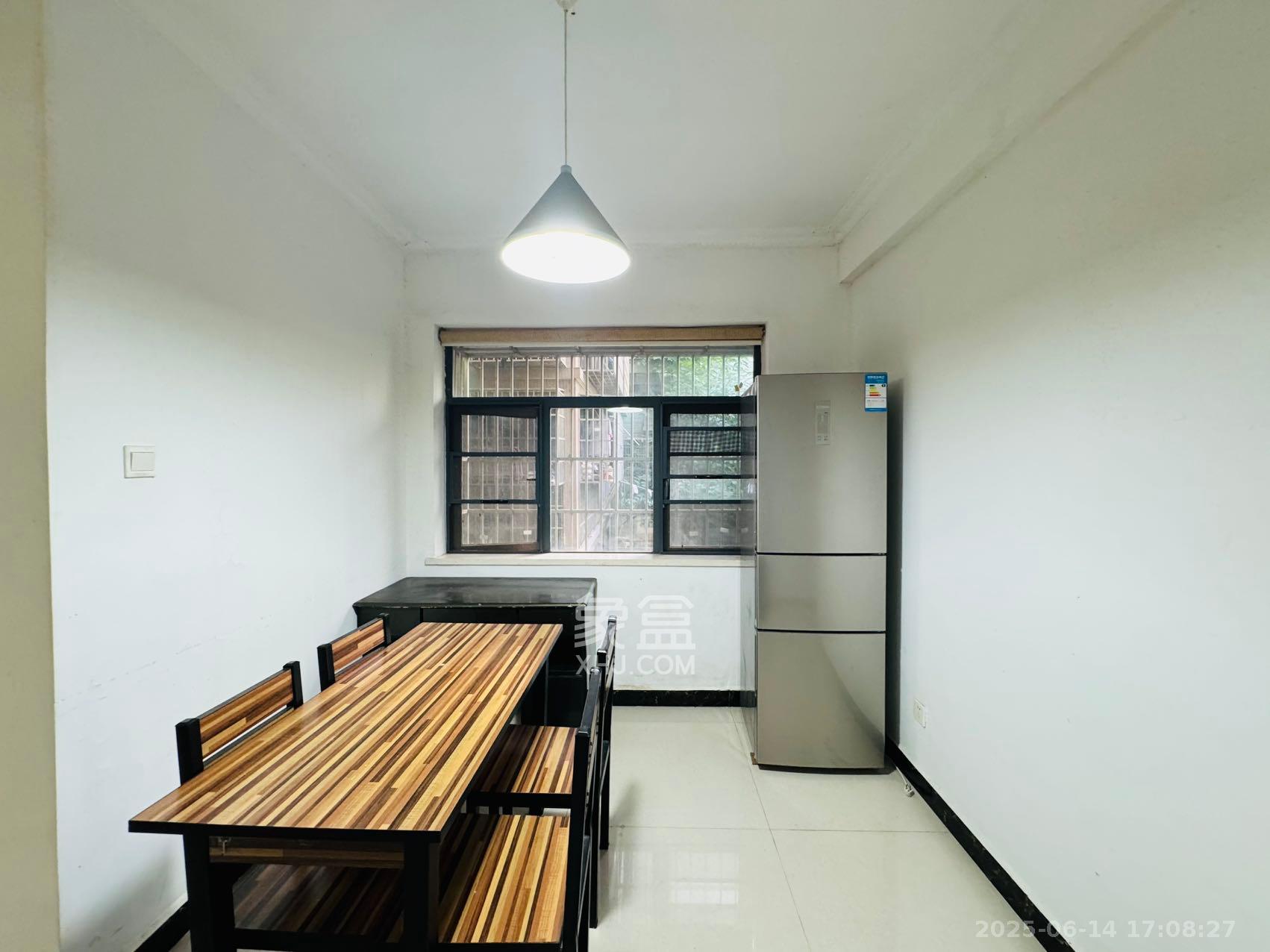 茶山馨苑  2室1厅1卫    2300.0元/月 茶山馨苑  2室1厅1卫    2300.0元/月室内图