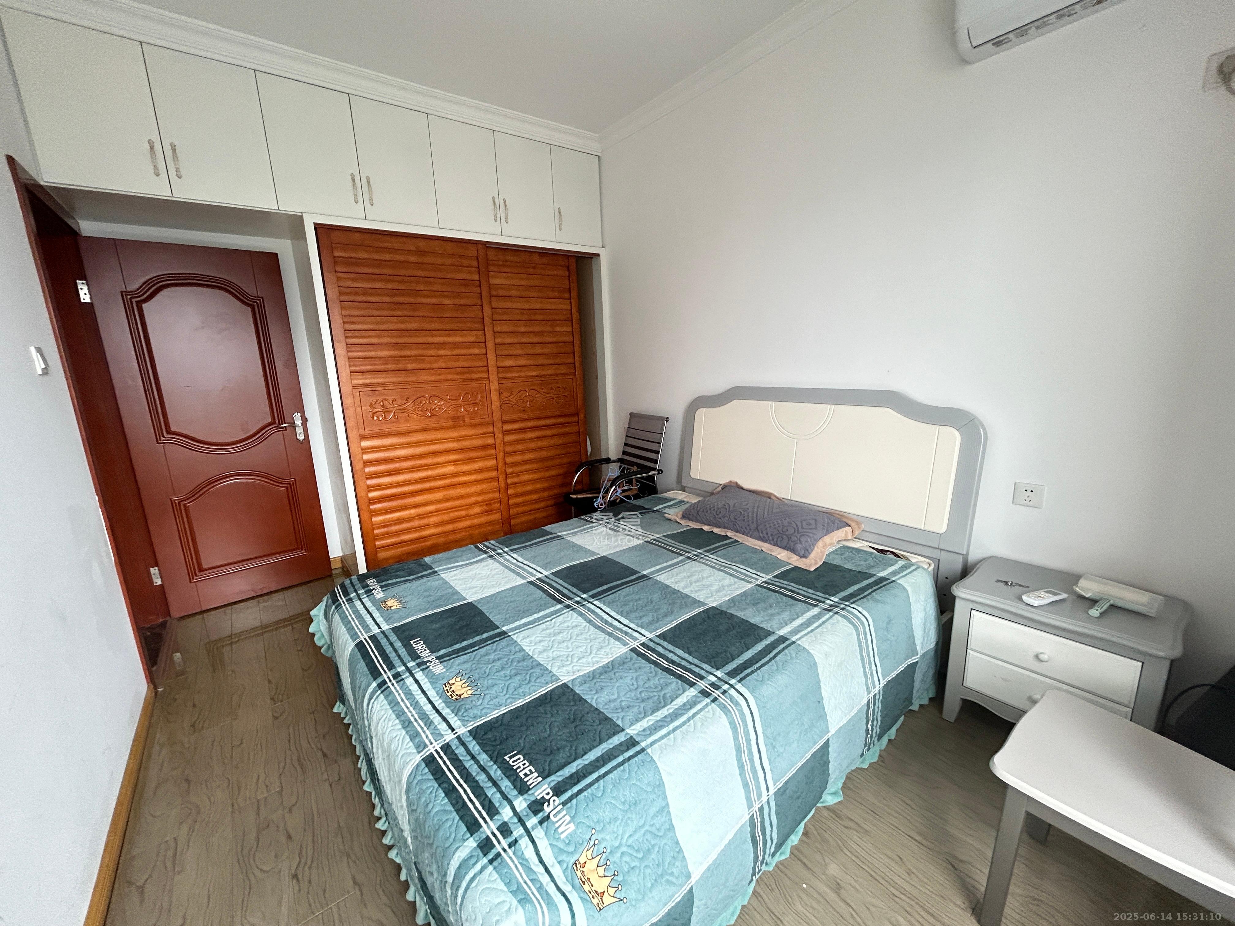 华美公寓(新猎鹰公寓) 3室2厅1卫 3000.0元/月 华美公寓(新猎鹰公寓) 3室2厅1卫 3000.0元/月室内图