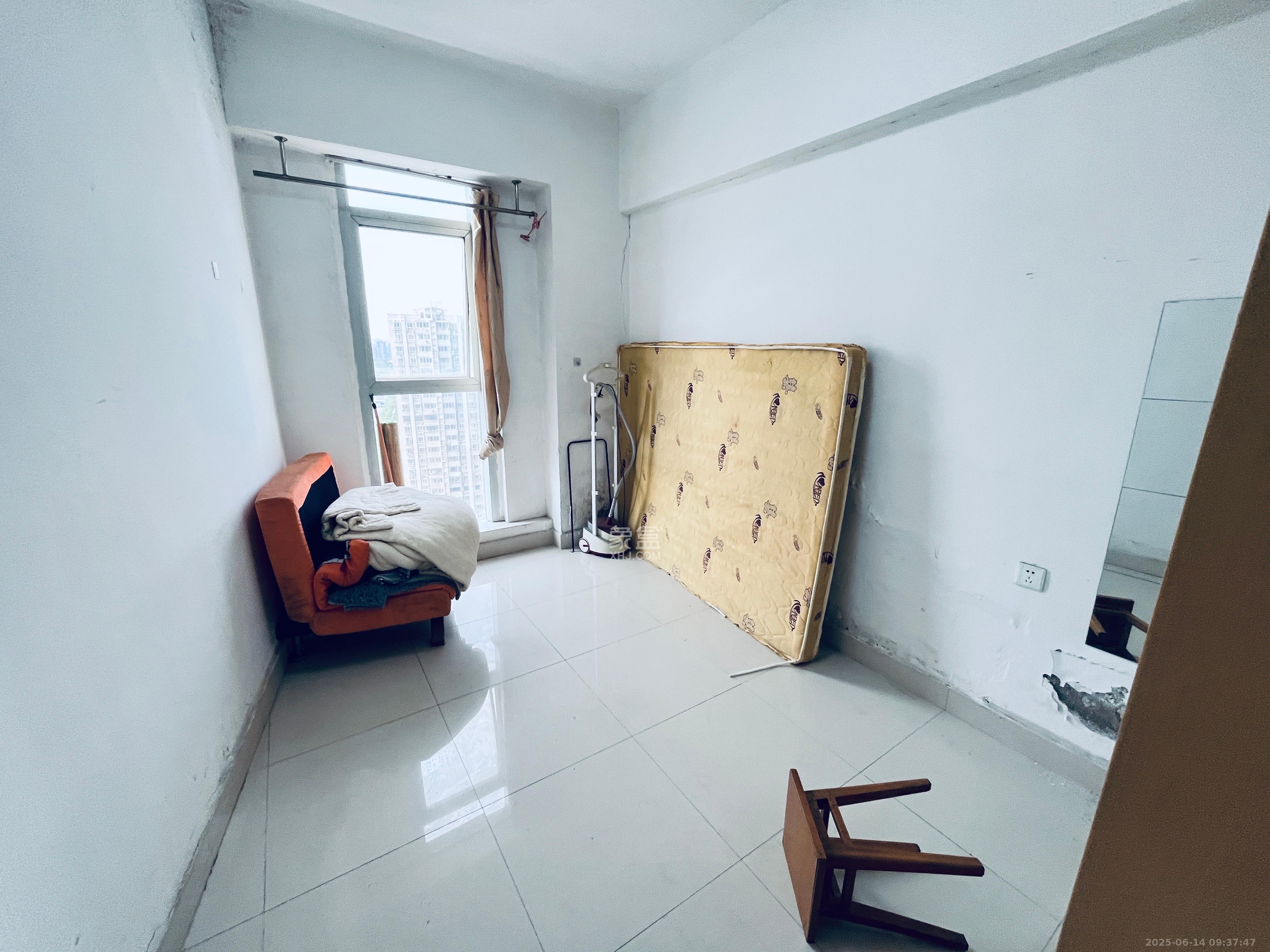 香槟小镇(香槟花苑) 1室1厅1卫 1400.0元/月 香槟小镇(香槟花苑) 1室1厅1卫 1400.0元/月室内图