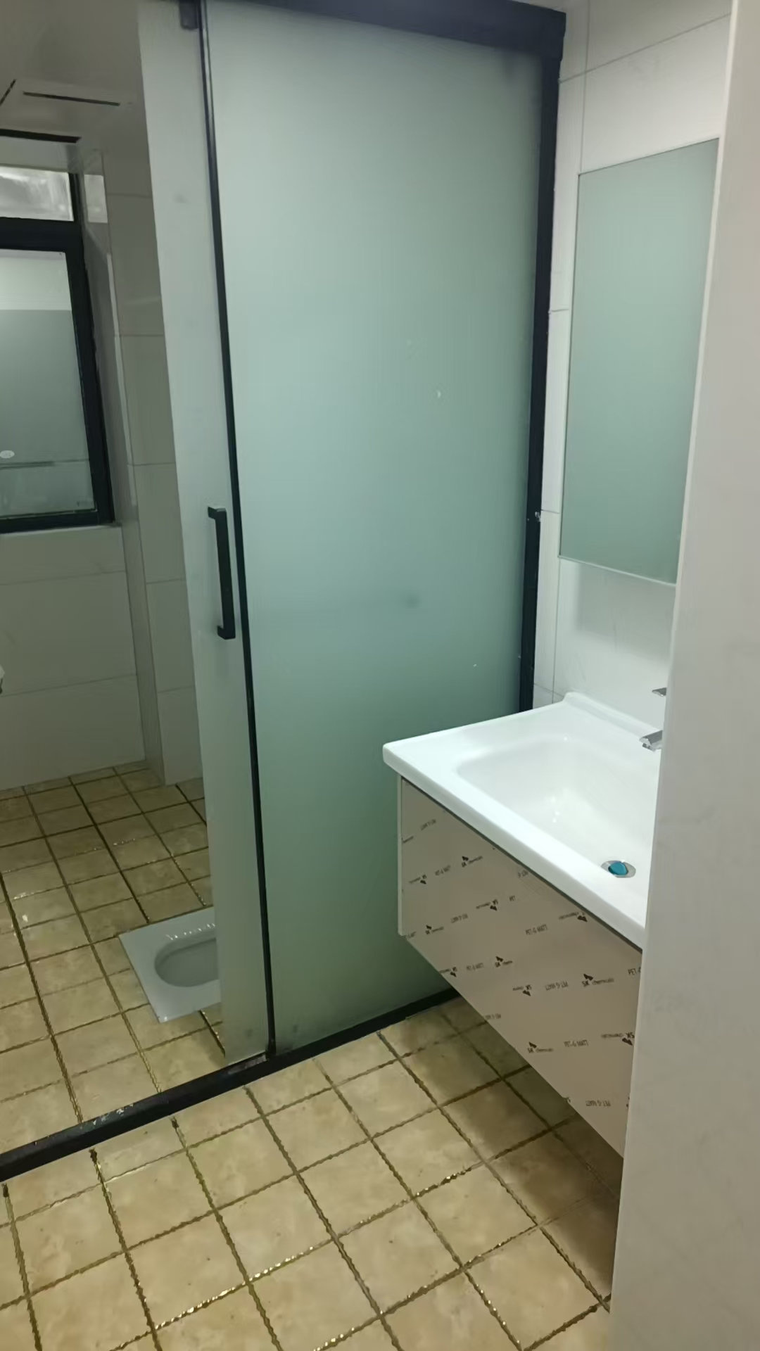 互助小区电梯房  3室2厅2卫   1800.00元/月室内图