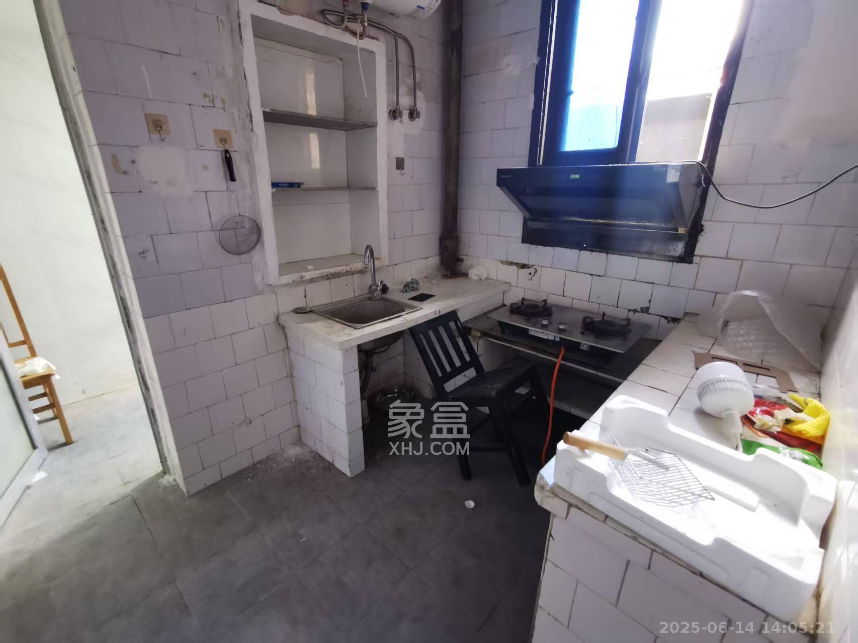 裕敏里散盘 3室1厅1卫 2000.0元/月 裕敏里散盘 3室1厅1卫 2000.0元/月室内图