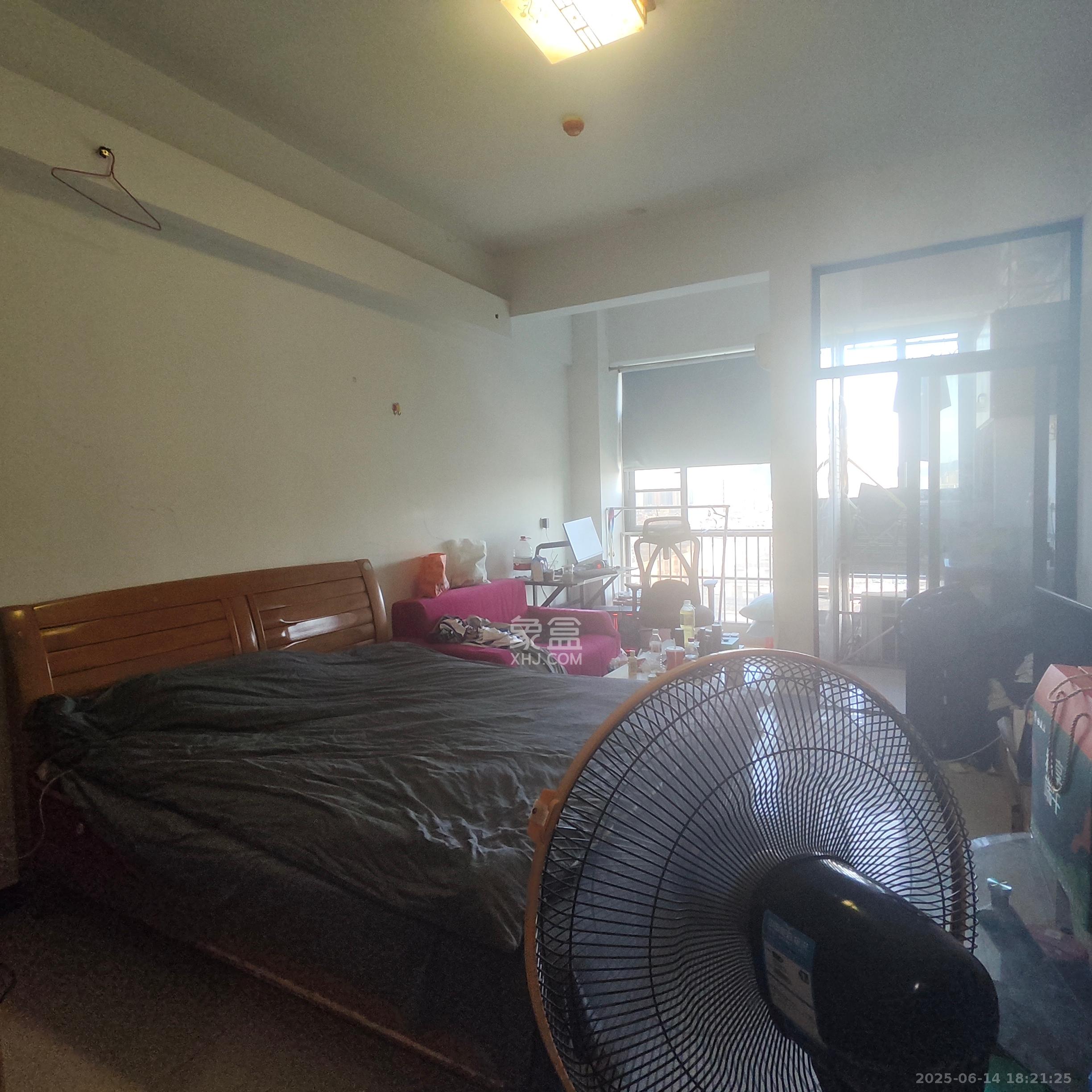 长房时代城  1室1厅1卫   1300.00元/月室内图