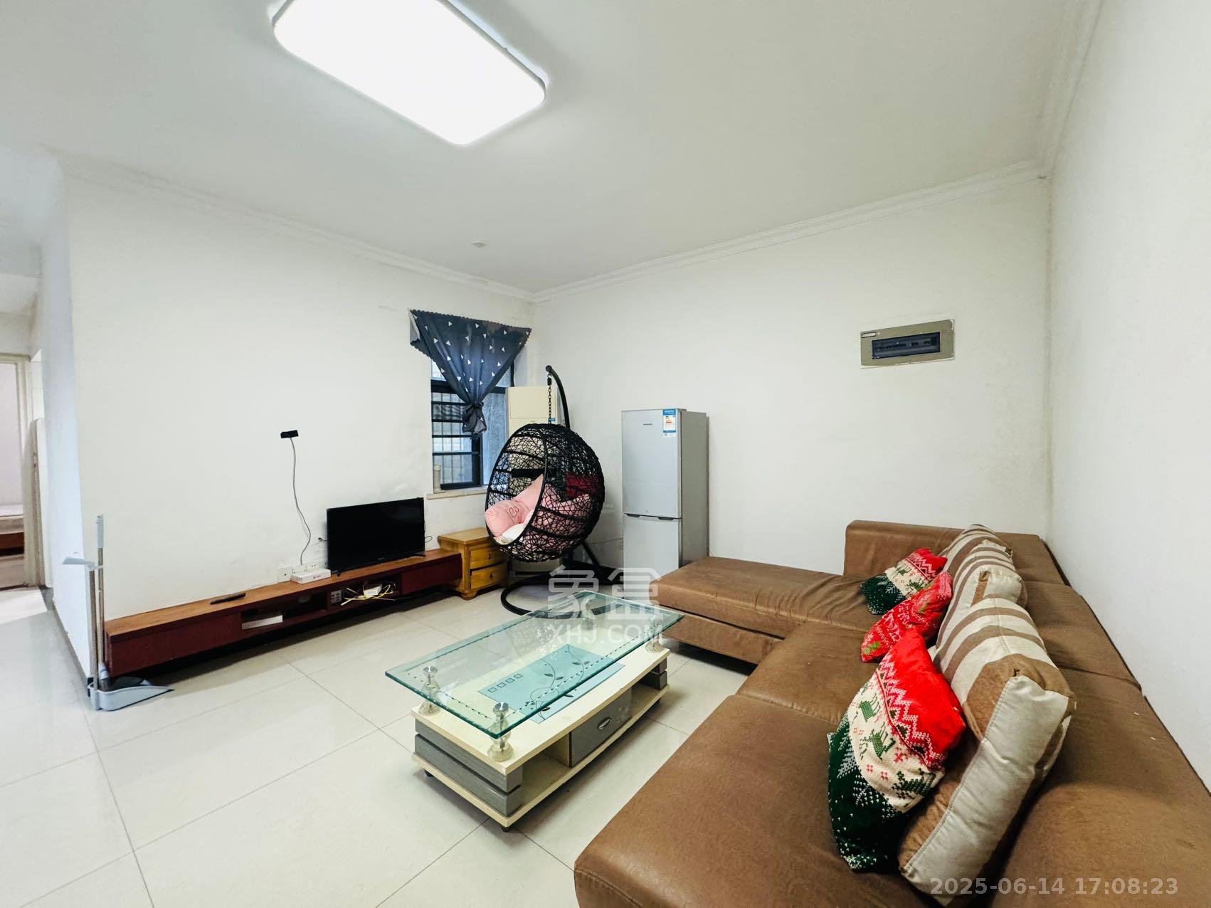 茶山馨苑  2室1厅1卫    2300.0元/月 茶山馨苑  2室1厅1卫    2300.0元/月室内图