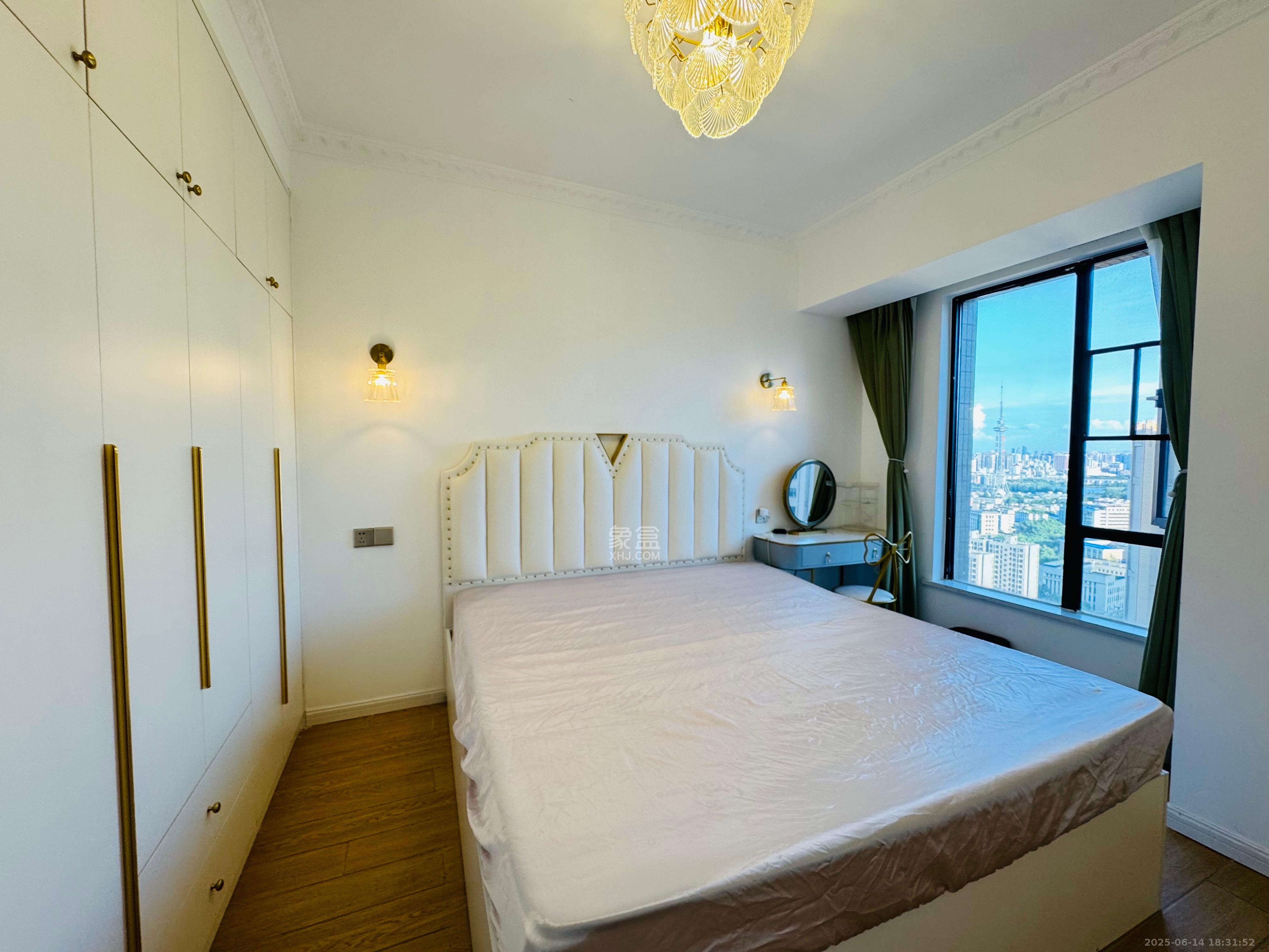 上园商住小区  3室2厅1卫   3700.00元/月室内图