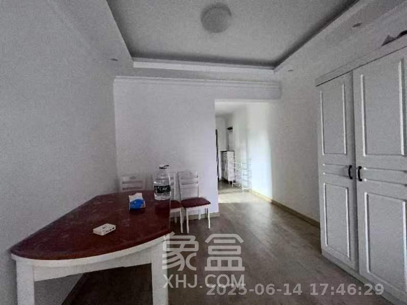 五江天街南区  3室1厅1卫   2800.00元/月室内图